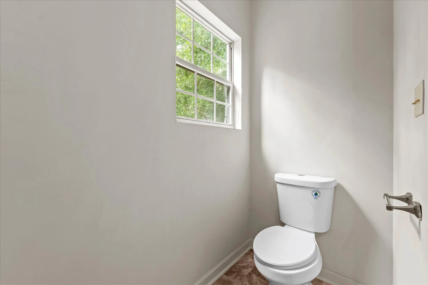 18-180 Easy St 18.jpg