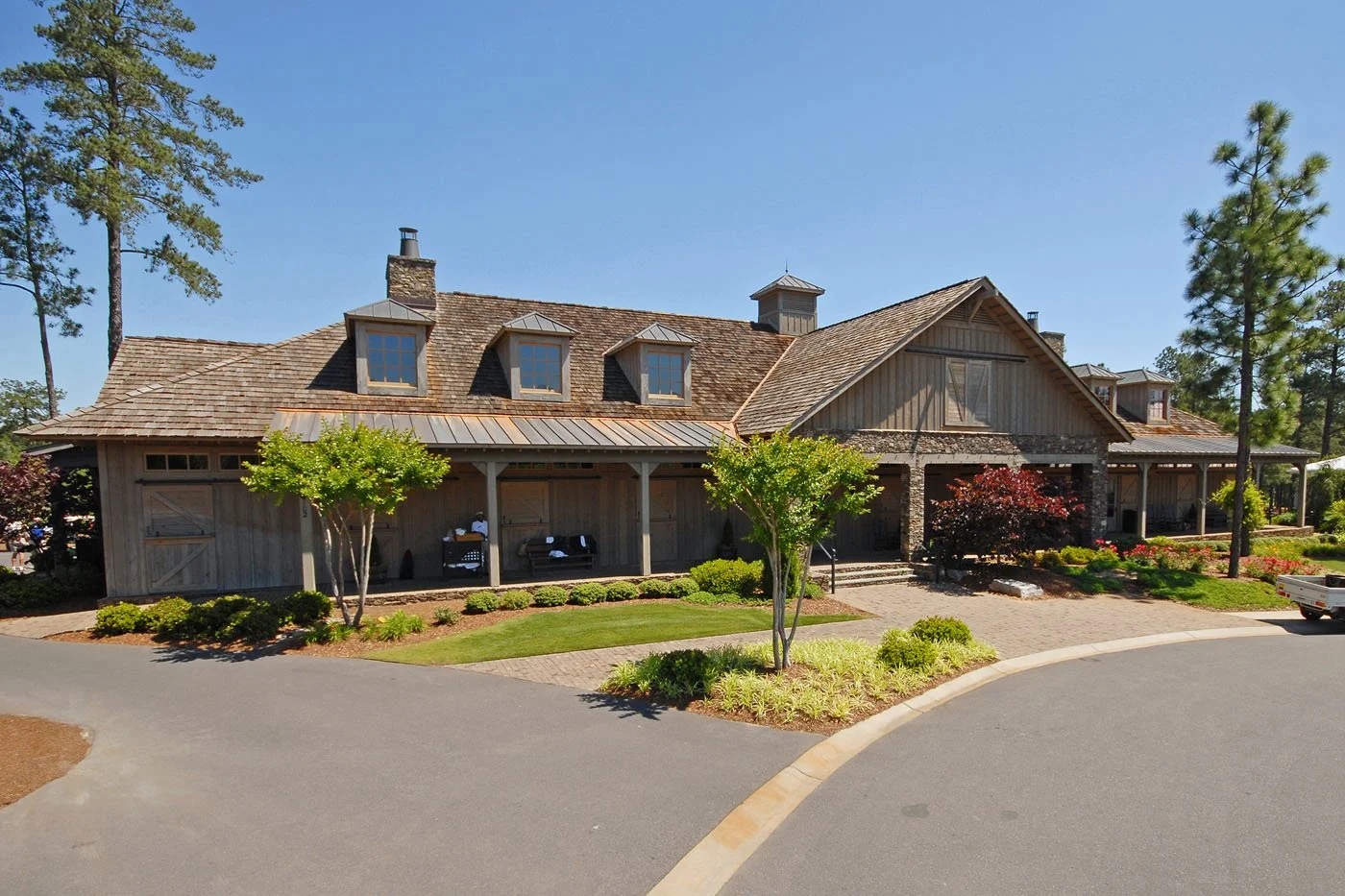 Mens Locker Room (1).jpg