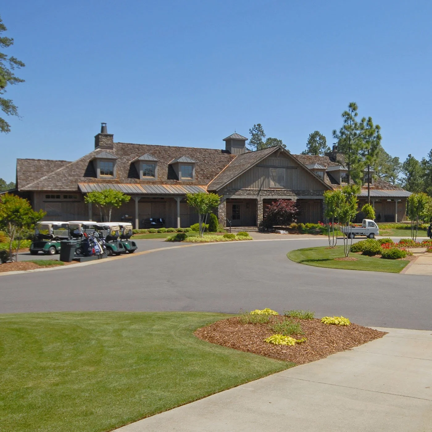 Mens Locker Room (2).jpg