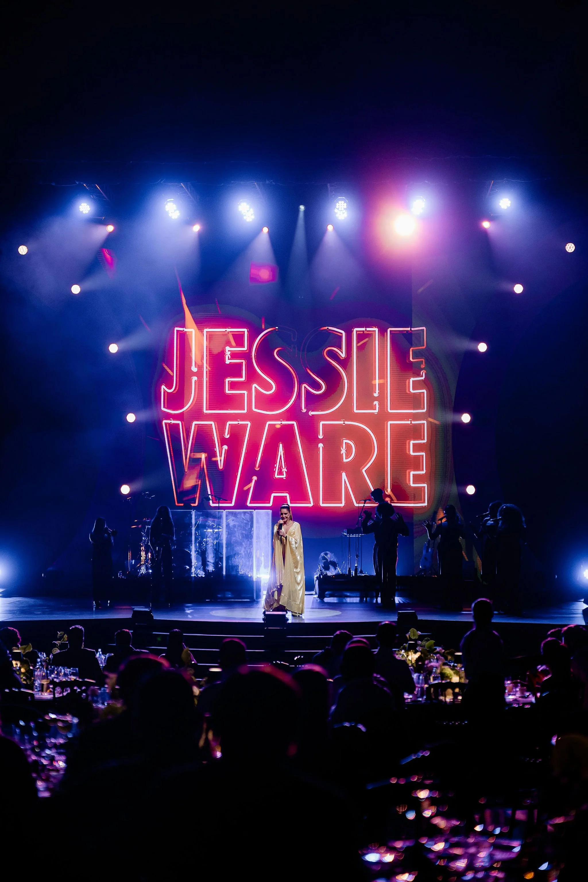 Jessie Ware performance elevating an exclusive gala event experience in Lisbon