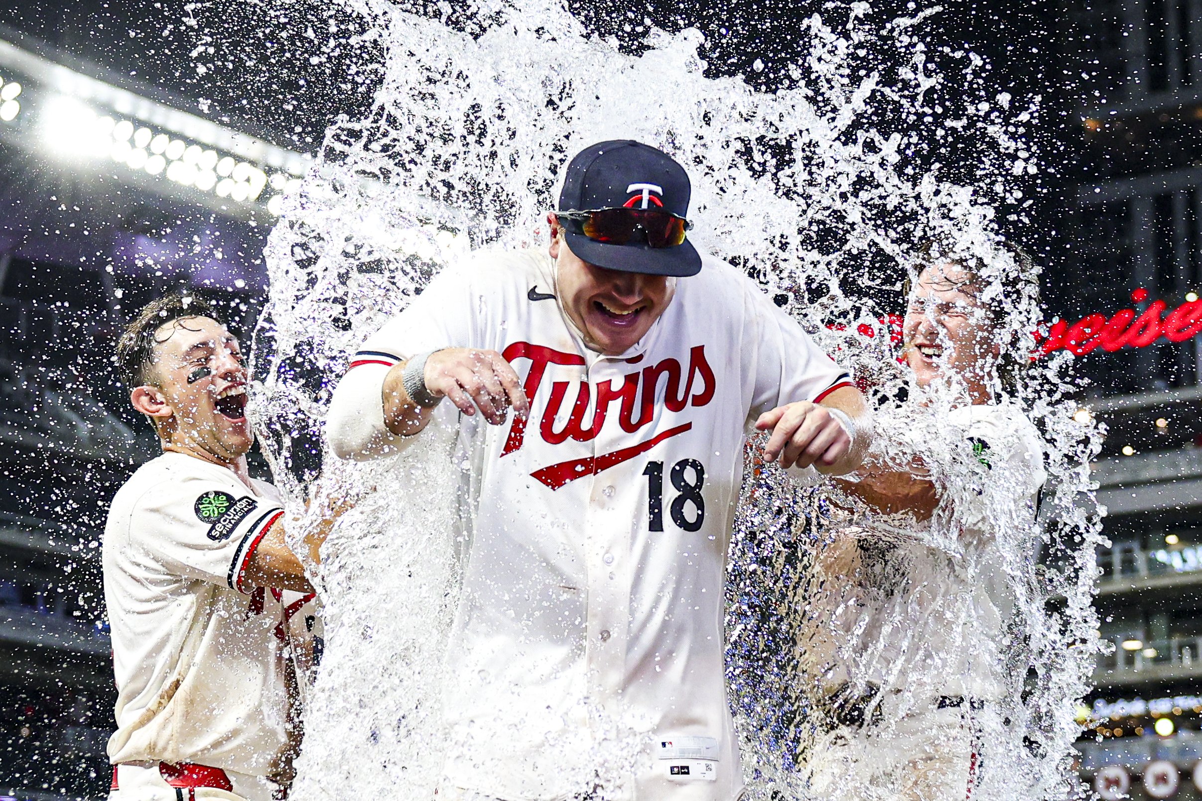 Alan Roden Walk Off Splash73.jpg