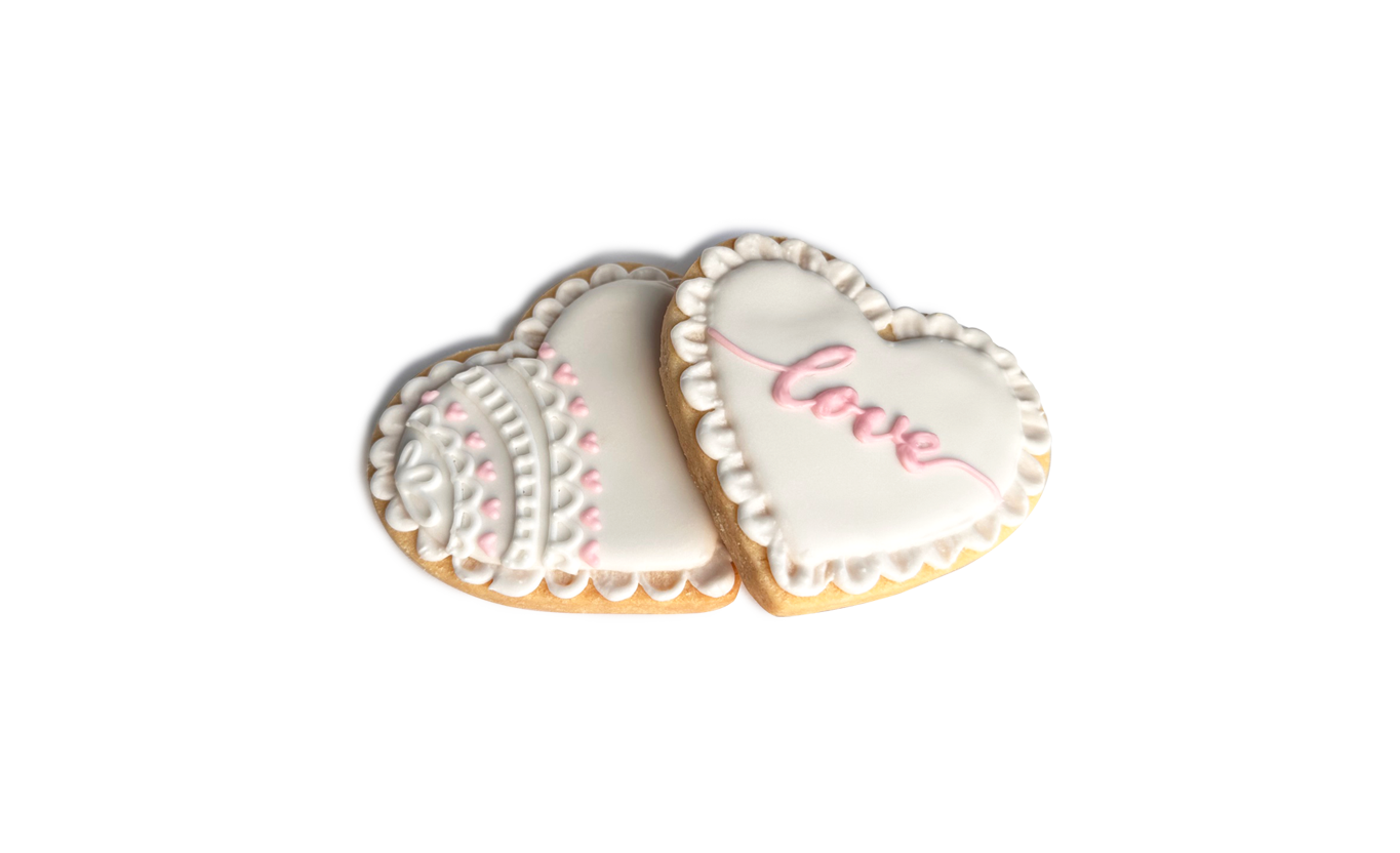 PHOTOS---PRODUCT---Iced-Shortbread-Hearts---Valentines-Day-SM.png