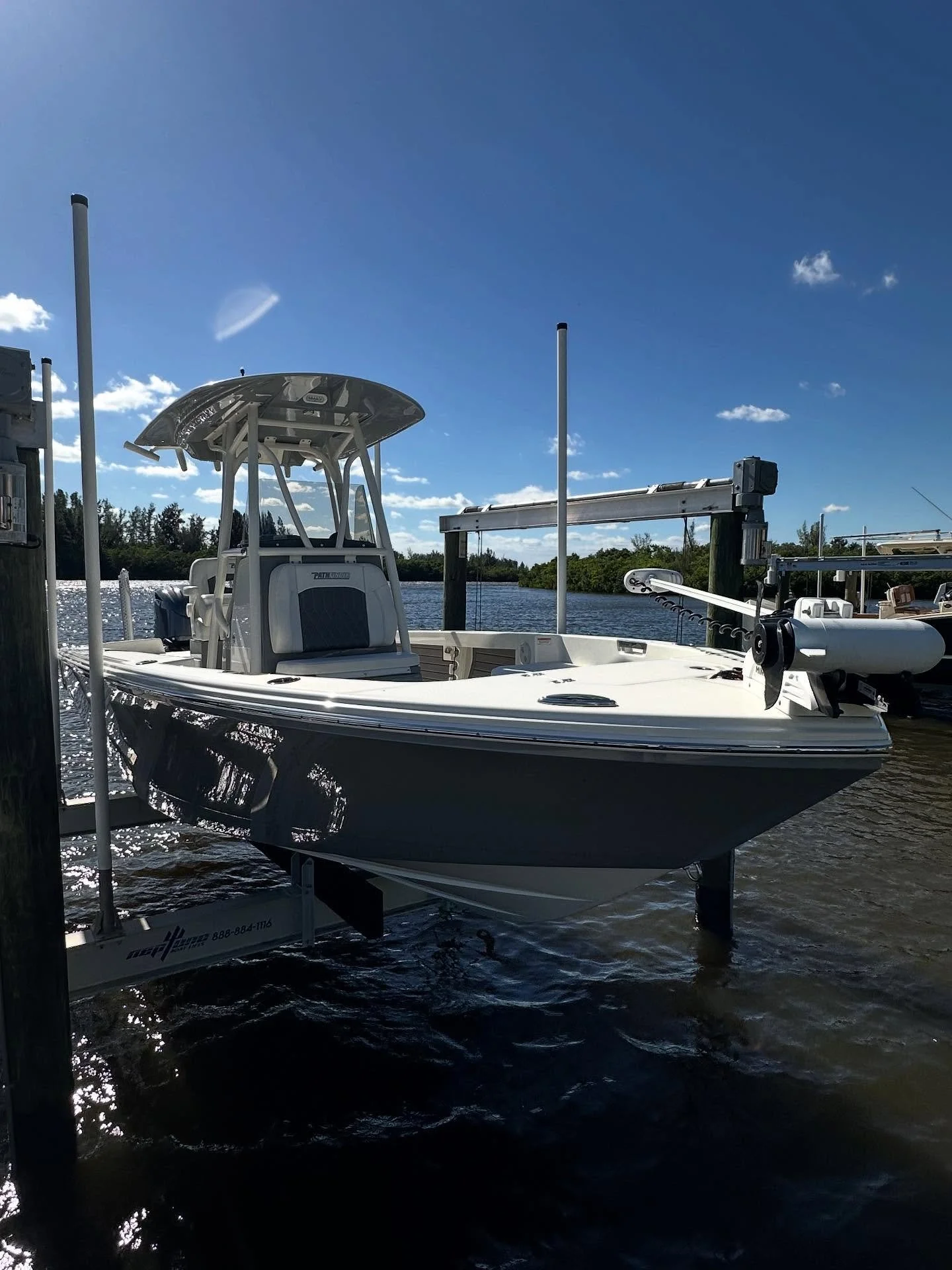 Wash and wax on this beautiful Pathfinder! 💎