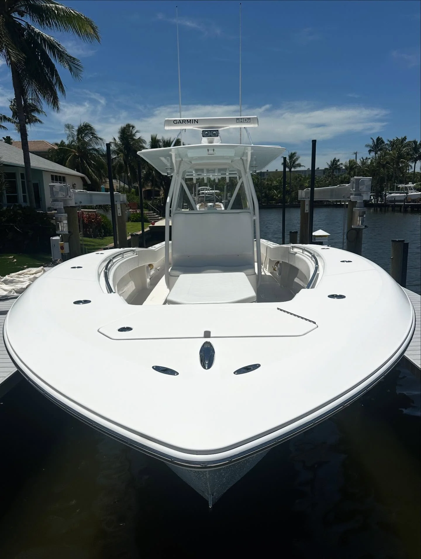 36&rsquo; Invincible got a detailed wash! Inside and out, inside hatches, gutter tracks, hard top, console and motors! If you want someone reliable and will show up give me a ring to get you on a weekly, bi-weekly or monthly wash schedule!