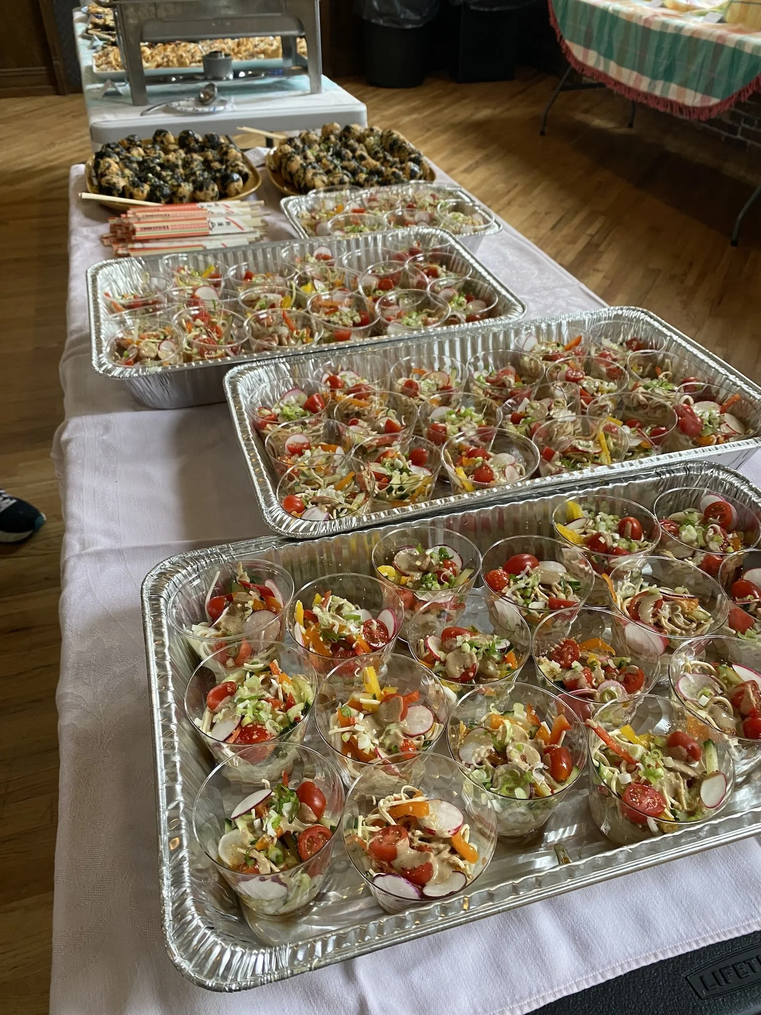 leaf catering salad cups.jpg