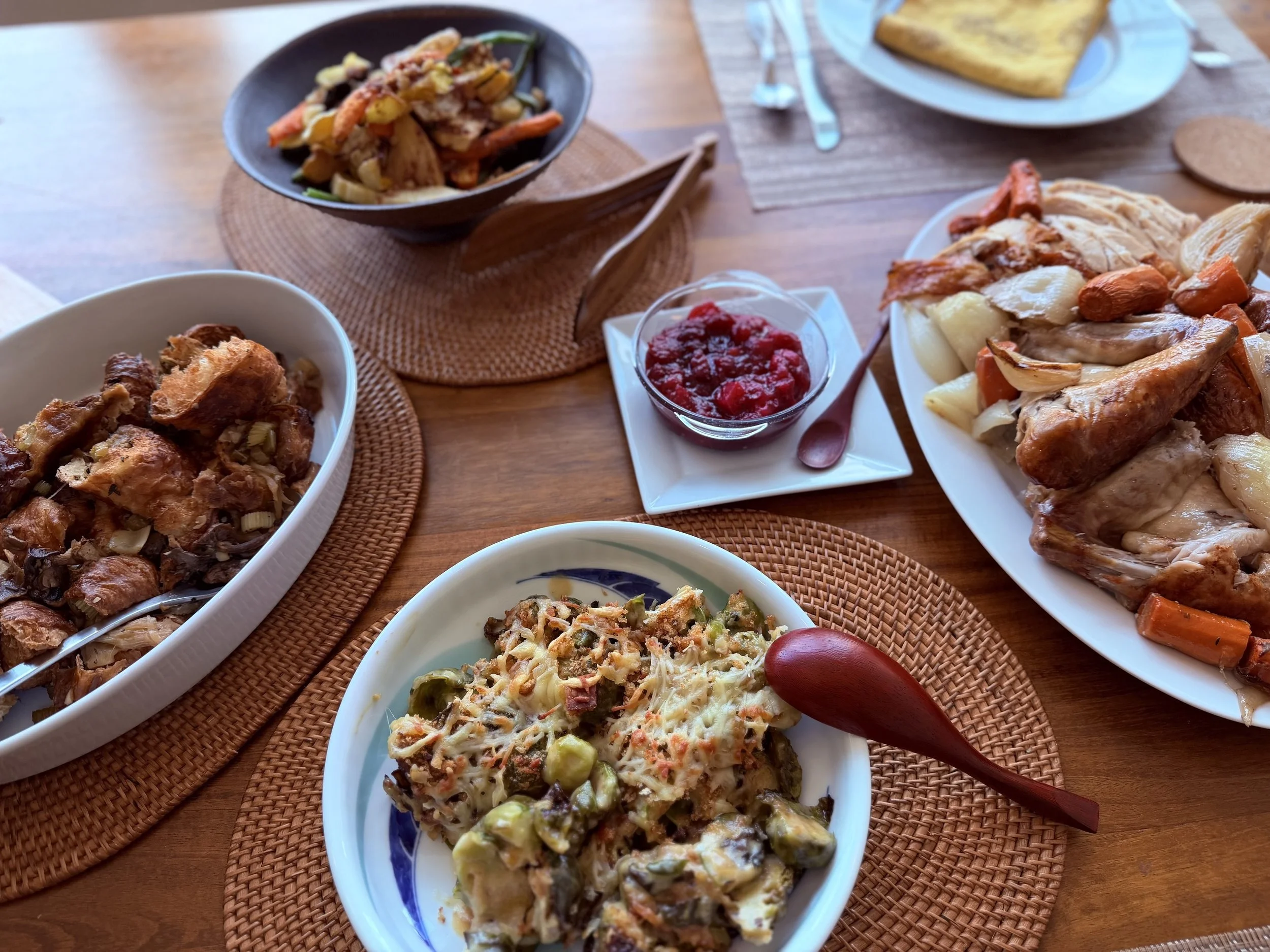 thanksgiving dinner leaf kitchen copy.jpeg