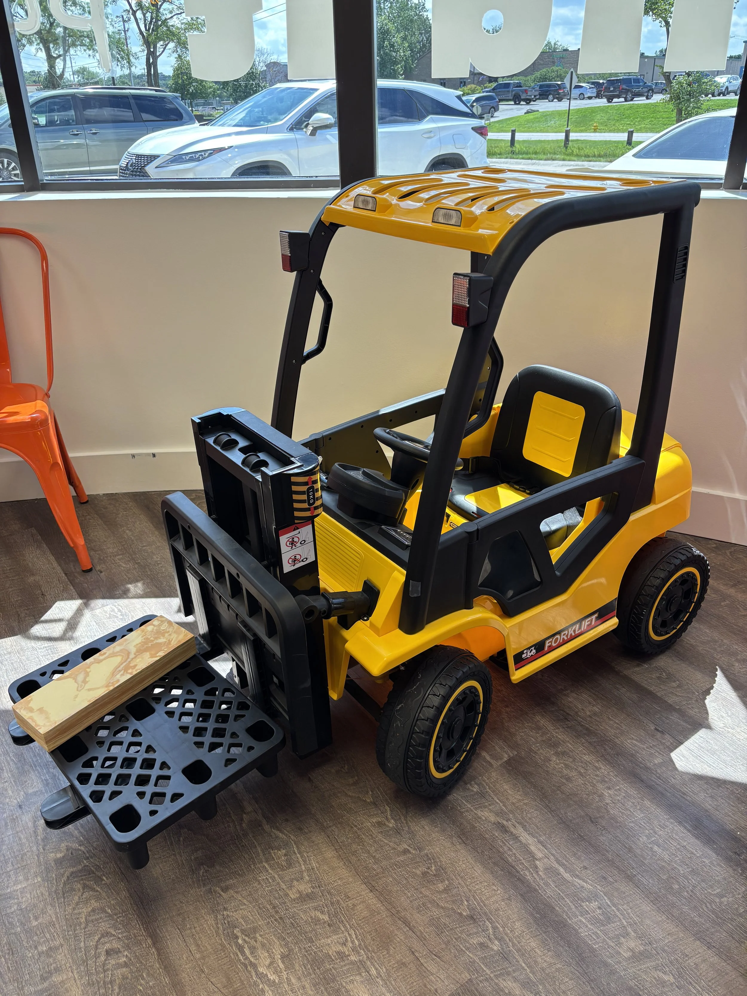 12 Volt Ride-On Forklift