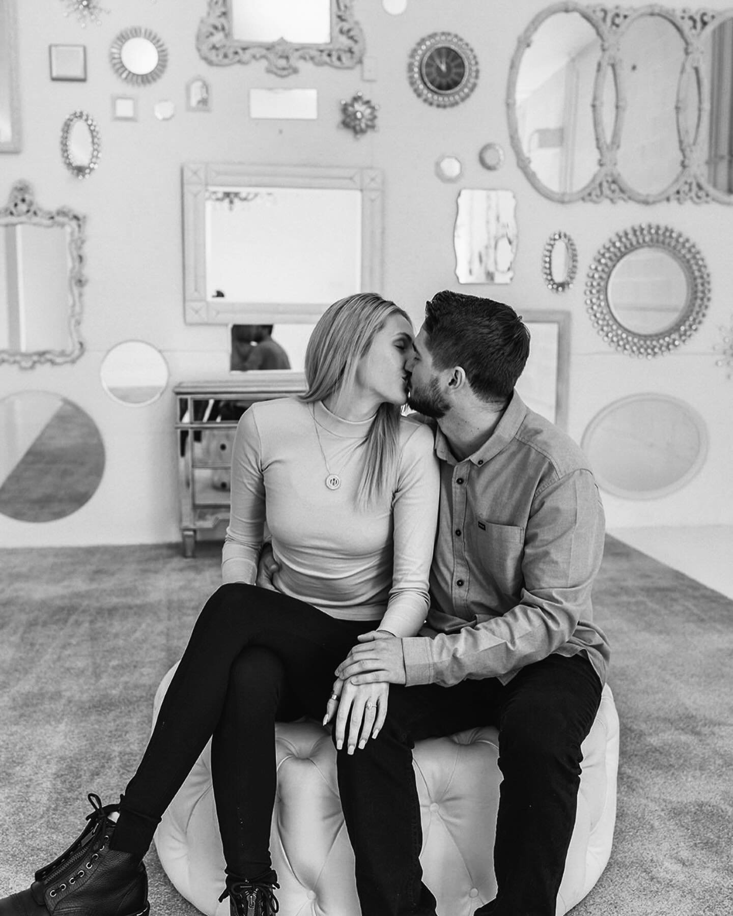 Mirror Mirror on the Wall, 
Who&rsquo;s the awesomest of them all?
They are!

Going through past sessions, I found this fun photo. 
.
.
.
#sindymagphotography #stgeorge #stgeorgeutah #stgeorgephotographer #stgeorgeweddings #stgeorgeweddingphotographe