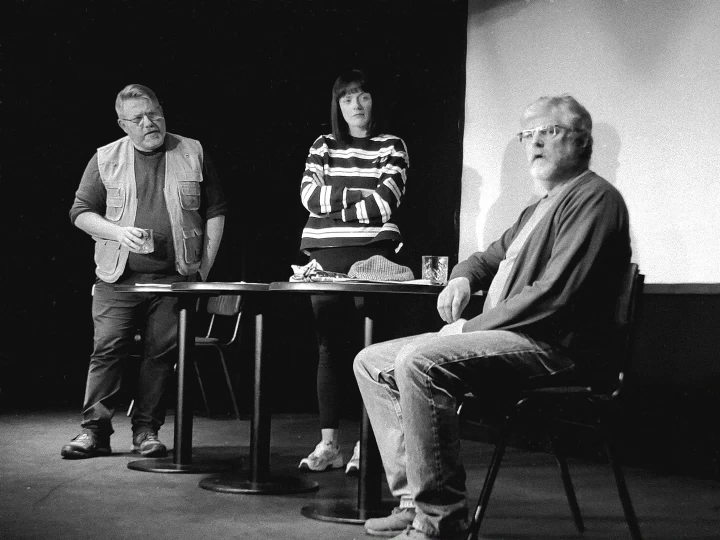 "My Dad, The Farmer" was written by Eleanor Niblett @ella_s_n, Directed by Waleke Munthali @wtmfilm and performed by Trev Fleming @trevfleming.actor.voice, Karly Maguire @karlymaguire and Toby Rothwell @toby.rothwell 

A beautiful piece, ve