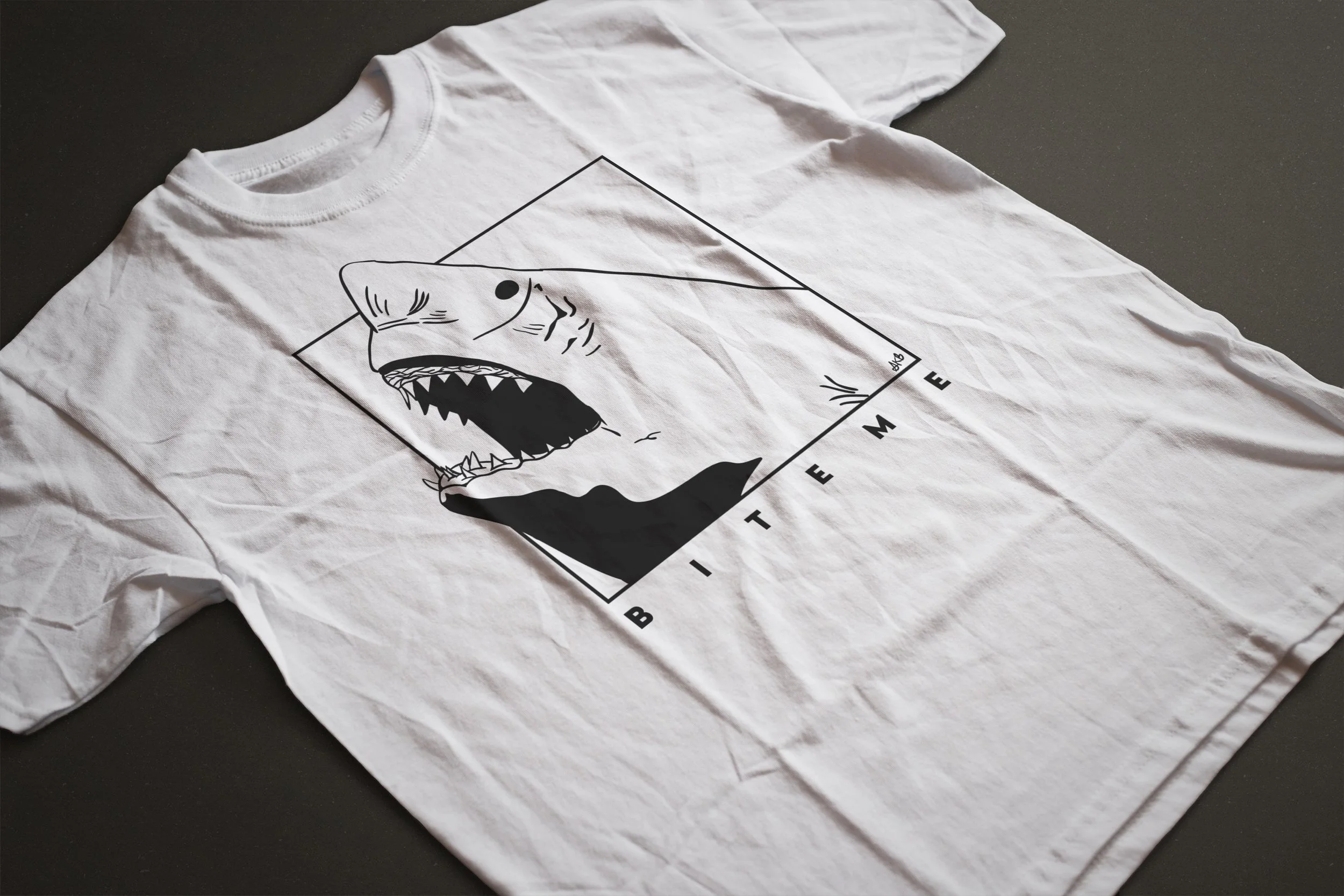 Tshirt-BiteMe.jpg
