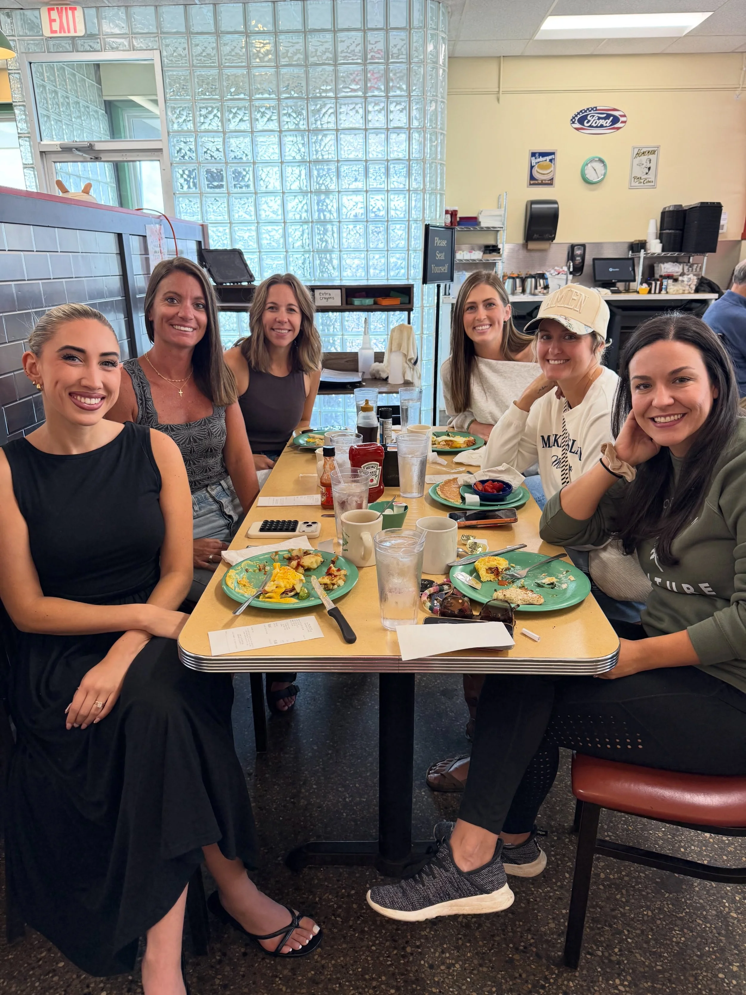 girl power brunch 💕

I can&rsquo;t think of a better way to start my day. I say it every time, but I always leave feeling more focused, refreshed and ready to tackle the week. Grateful for these friendships 🤍