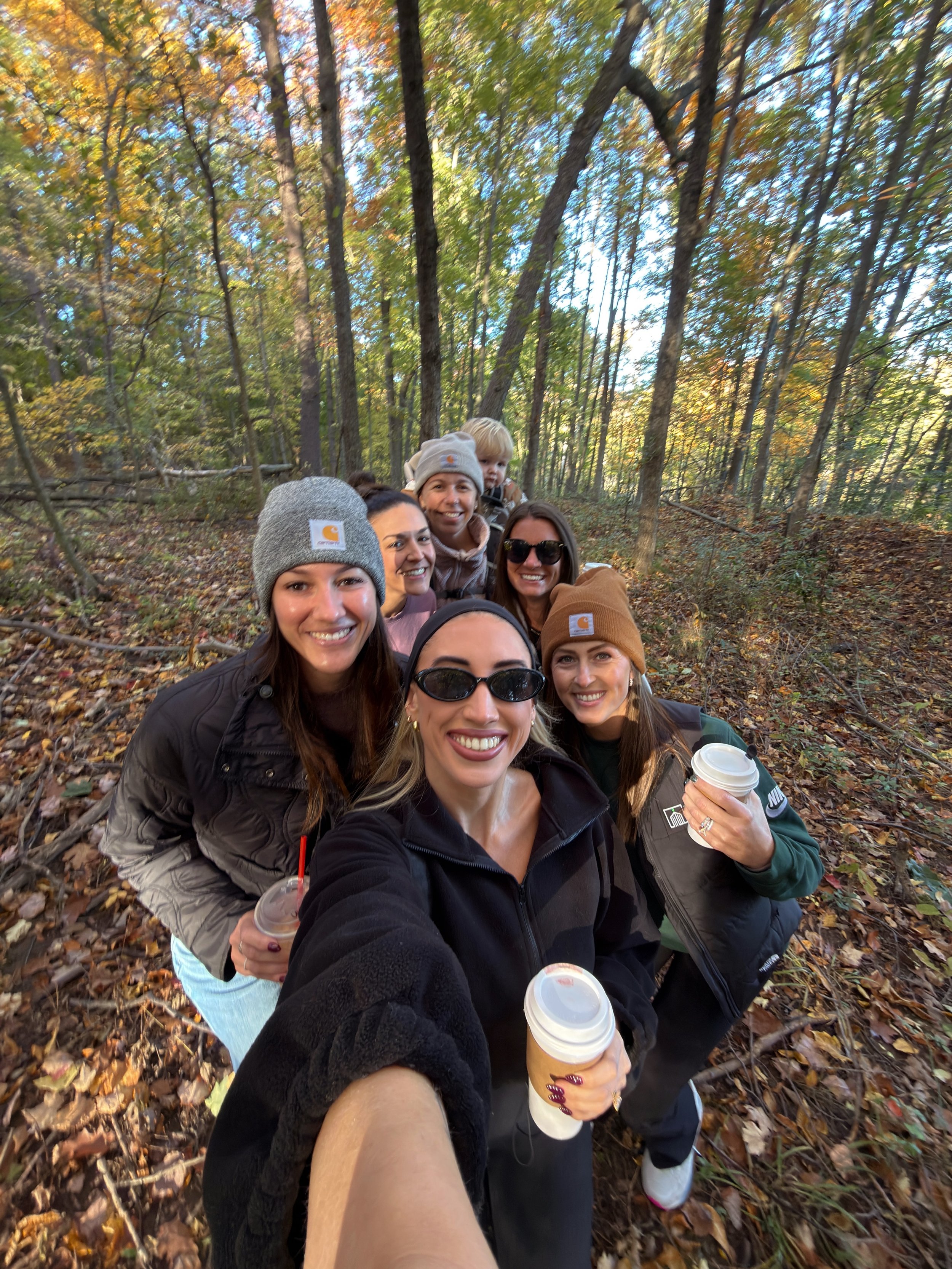 Real estate girlies in the wild 🌲