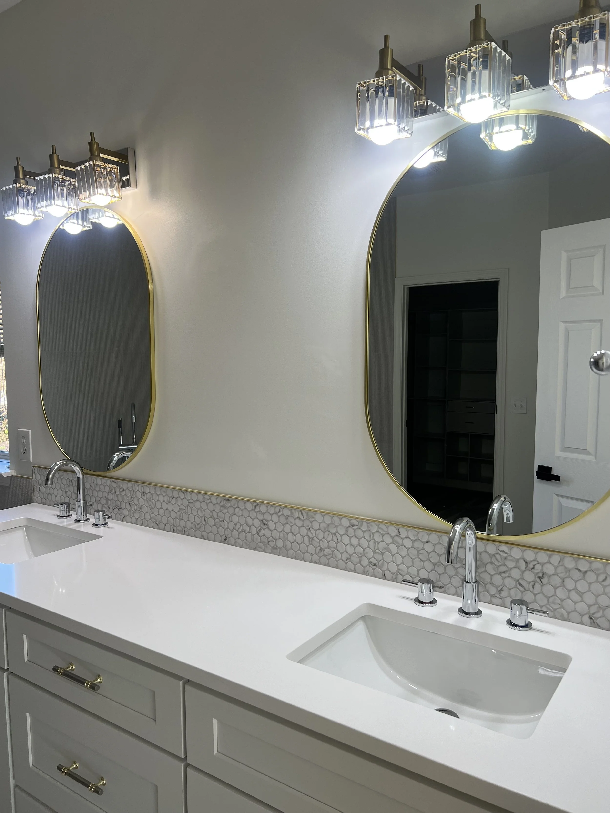 Double sink bathroom vanity cleaned and disinfected professionally.