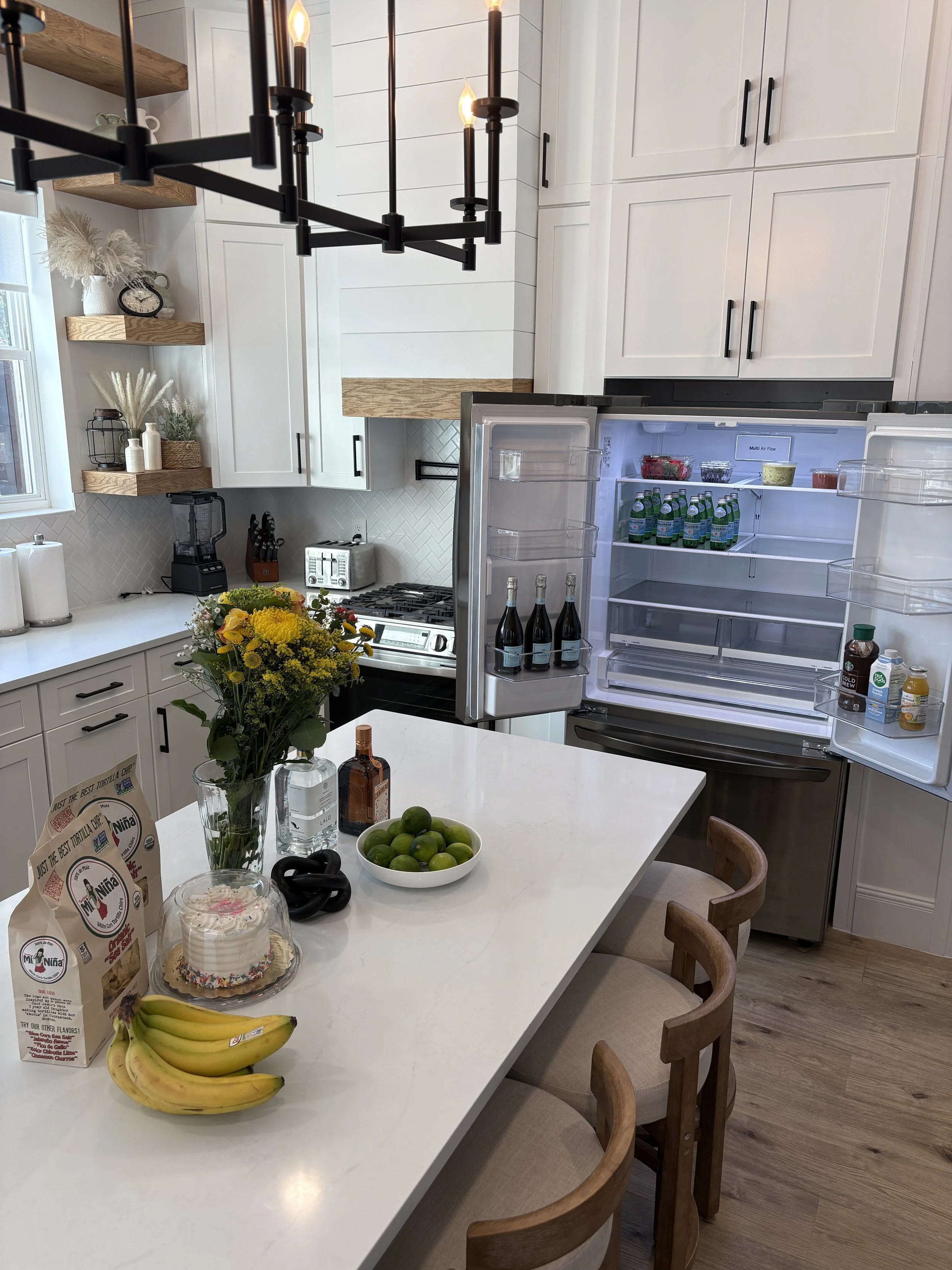Fridge stocking service for Nashville tourists, groceries delivered and stocked before arrival by Music City Weekend Co.