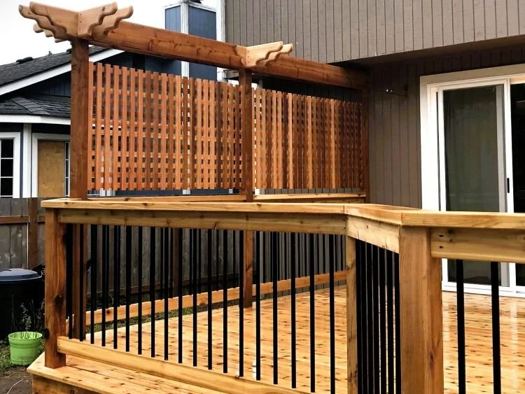 Built-in deck privacy screen creating visual separation