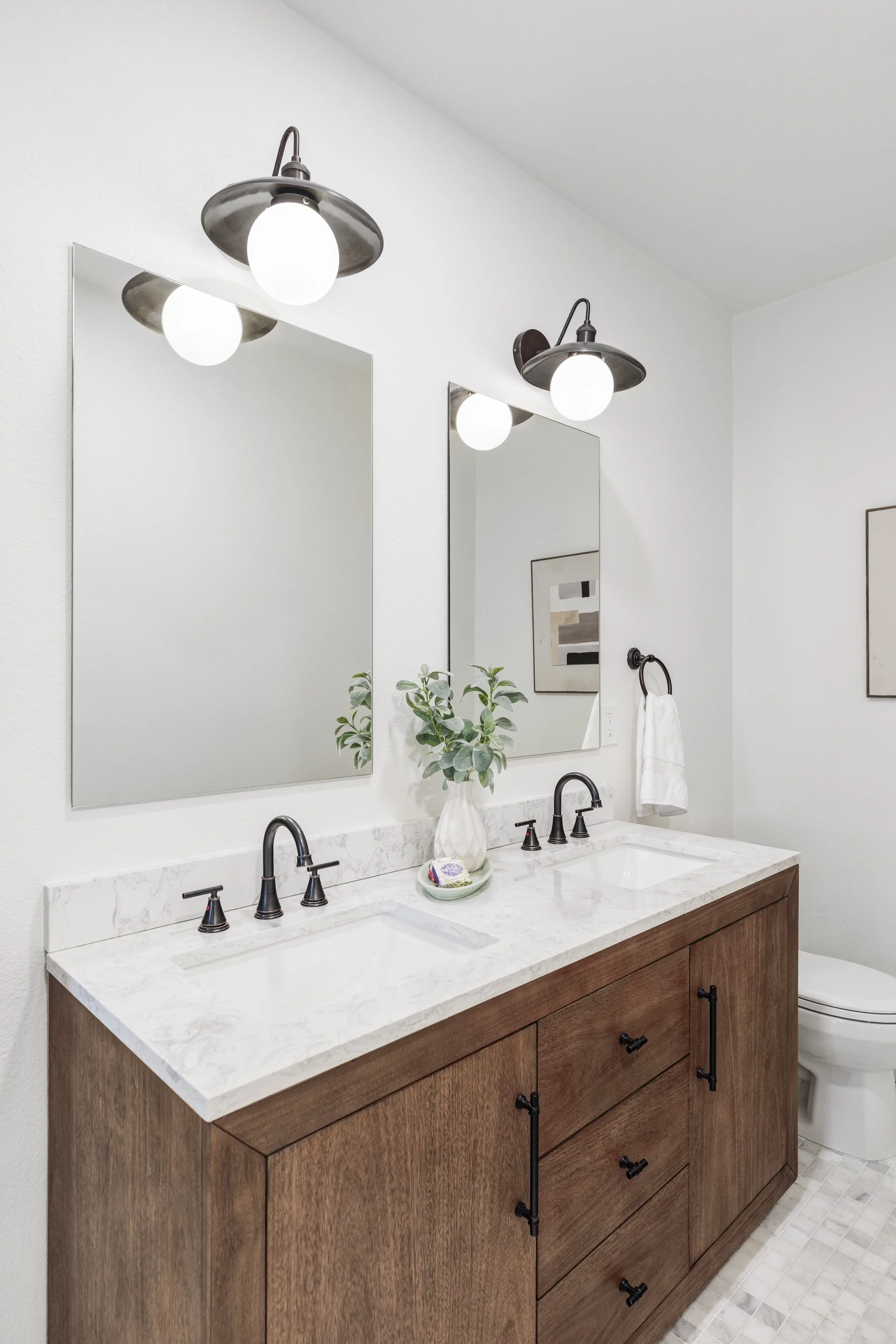 RaeScott_N_2355 Ivanhoe St_Web-19.jpg