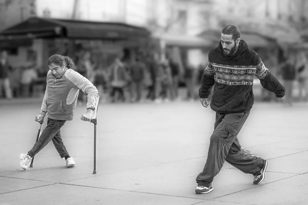 Two amazing dancers and athletes perform near Pompidou Center