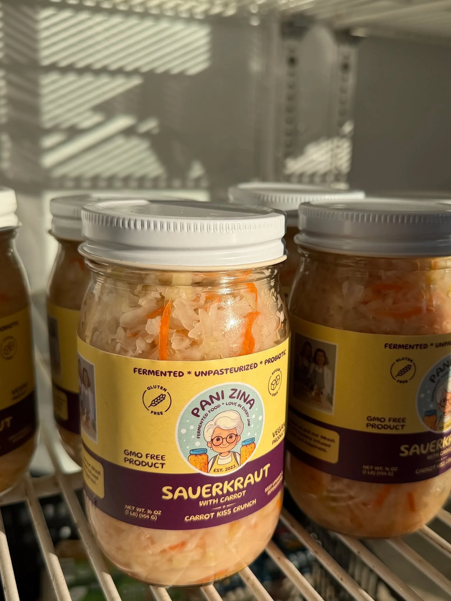 Your favorite sauerkraut is back on the shelves at @potomac_vegetable_farms! 🥬 We just dropped a fresh batch, so stop by and restock your fridge. 🫙 

#potomacvegetablefarms #panizina #freshbatch #probioticcrunch #guthealthmatters