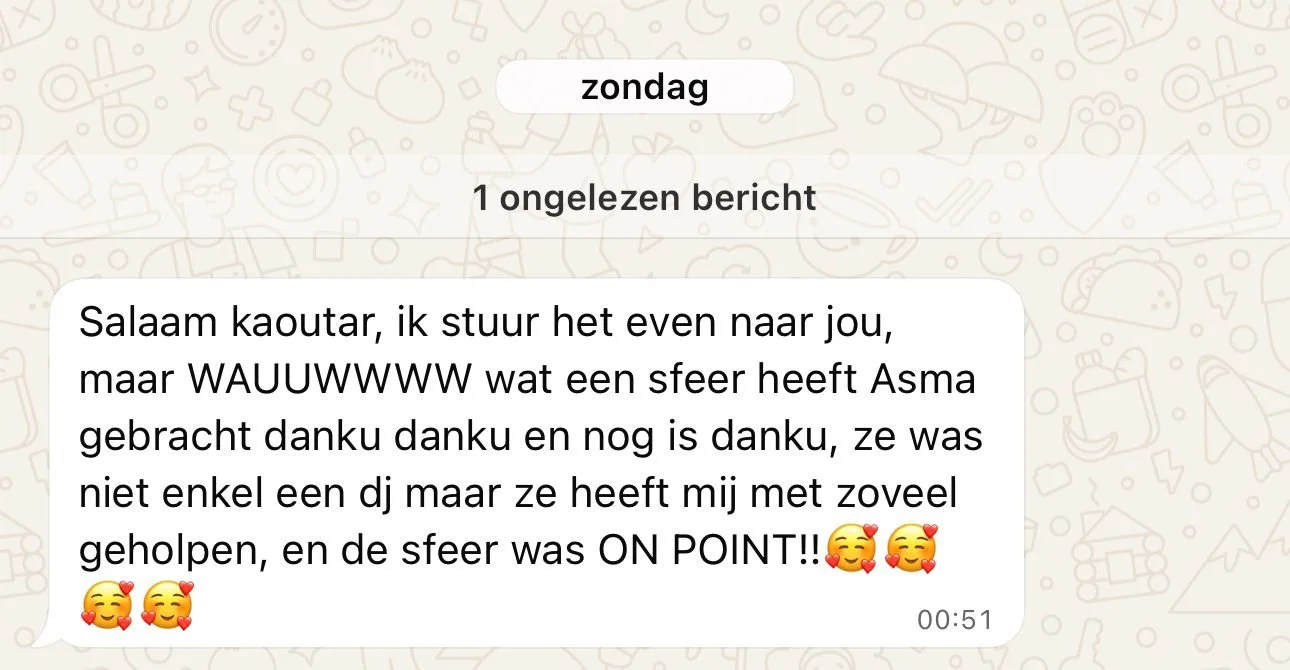 WhatsApp-bericht met opgewekt bericht over een feestje met dank voor de hulp en sfeer.