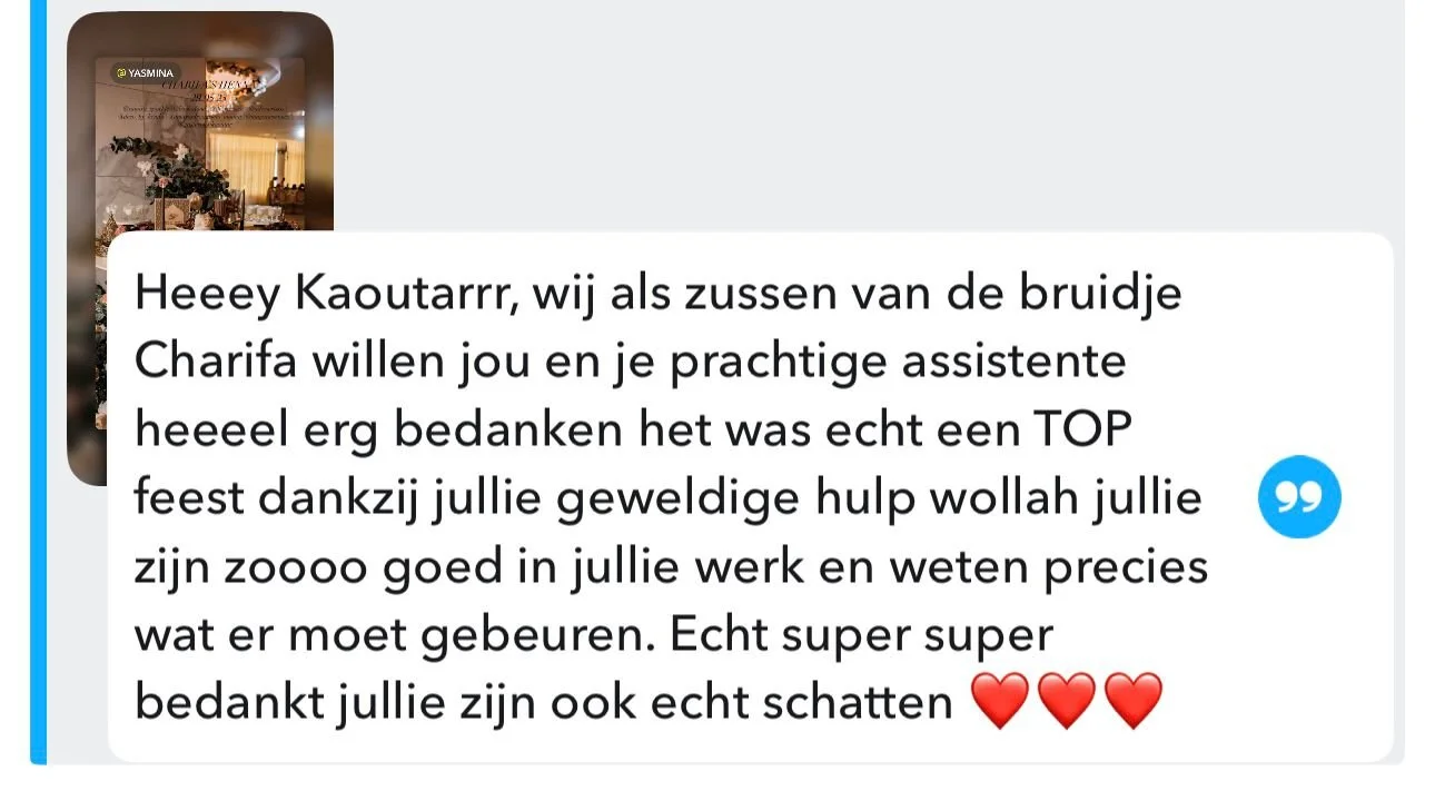 Een digitale afbeelding van een bedankbericht geschreven in het Nederlands, waarin de zus van de bruid haar dank uitspreekt voor de hulp tijdens een bruiloft.