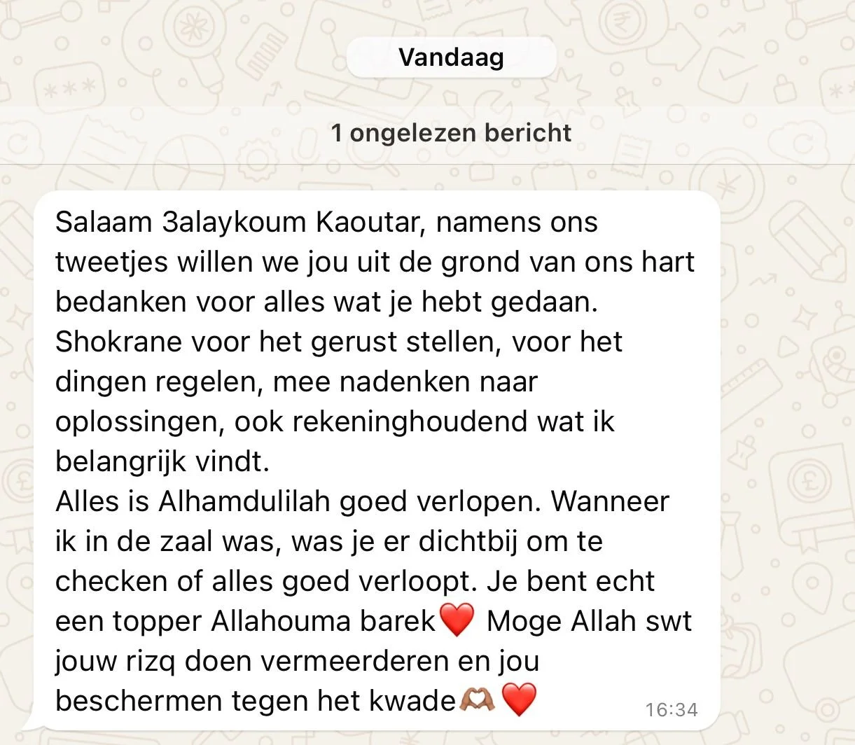 Screenshot van een WhatsApp-bericht in het Nederlands, waarin dankbaarheid en gebeden voor iemand worden uitgedrukt, met emoji’s zoals een hart en handen in gebed.