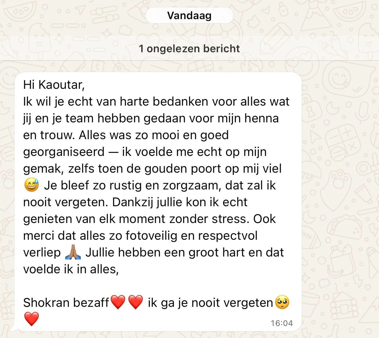 Een WhatsApp-bericht met Nederlandse tekst dat dank uitspreekt voor een bruiloft of ceremonie, met emojis zoals een lachende gezichtsuitdrukking, gebedsvlucht en hartjes.