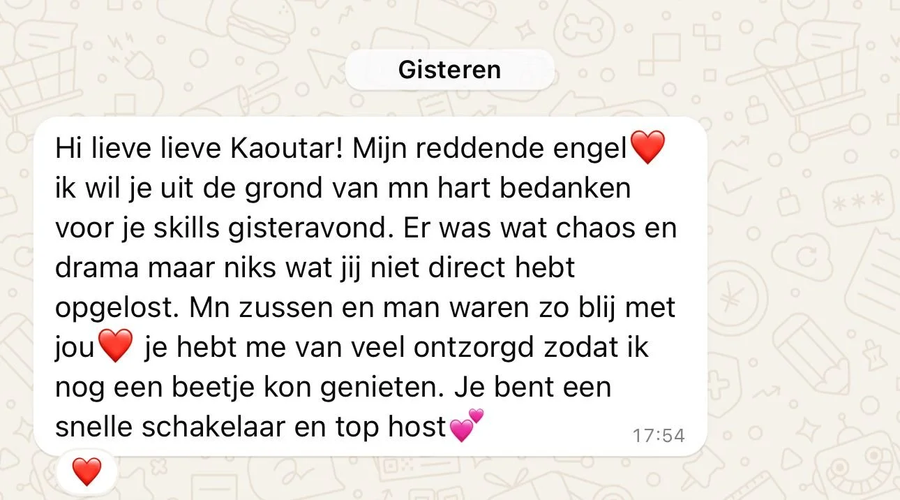 Screenshot van een chatbericht in het Nederlands met een bedankbericht aan een vriendin, met hartemoji's.