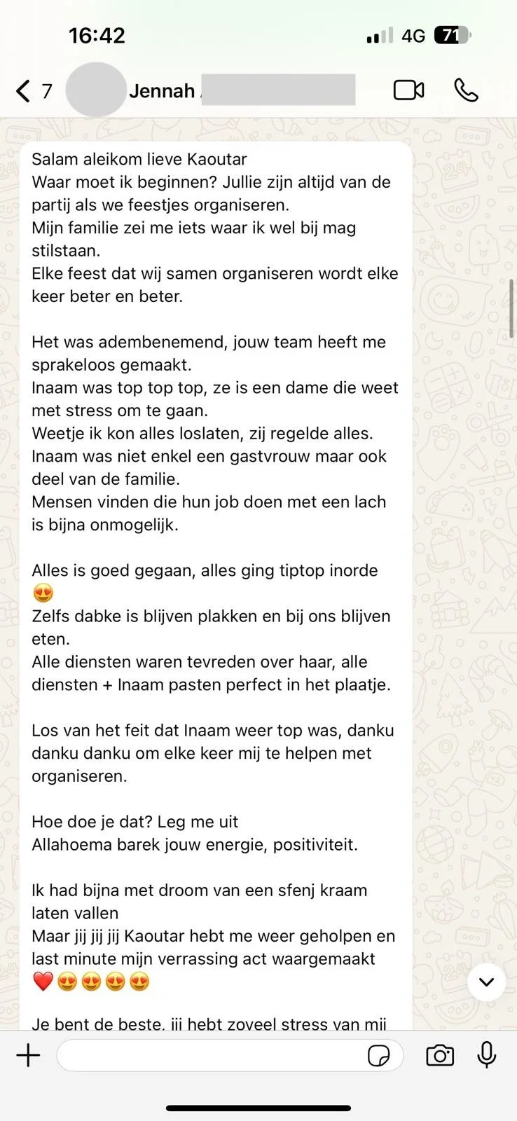 WhatsApp chatbericht van Jennah aan Kaoutar met dankbetuigingen voor hulp bij organiseren van feestjes en complimenten voor haar team en service.