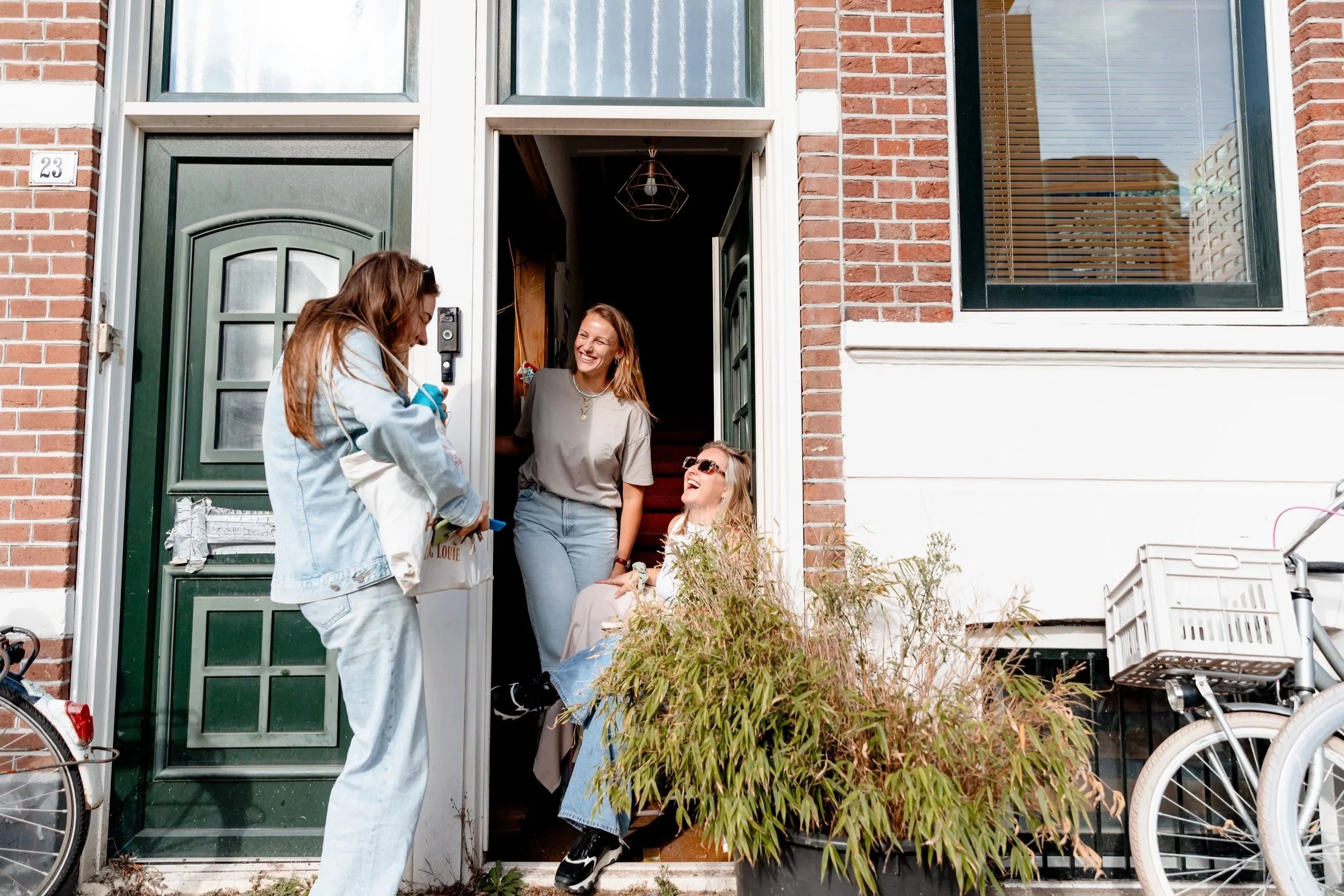 SNELLERE HULP BIJ FINANCIËLE PROBLEMEN