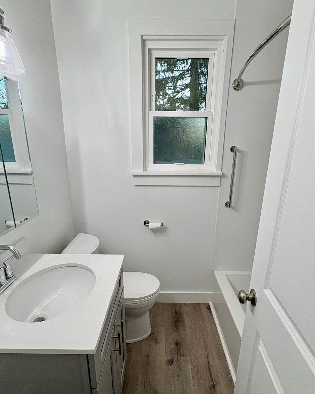 Bright. Clean. Timeless. ✨
Walls, ceiling, door and trim in SW Extra White &mdash; the perfect choice for modern bathrooms and tight spaces where you want everything to feel fresh and open.

Prep &rarr; Prime &rarr; Two-coat perfection.
Details matte