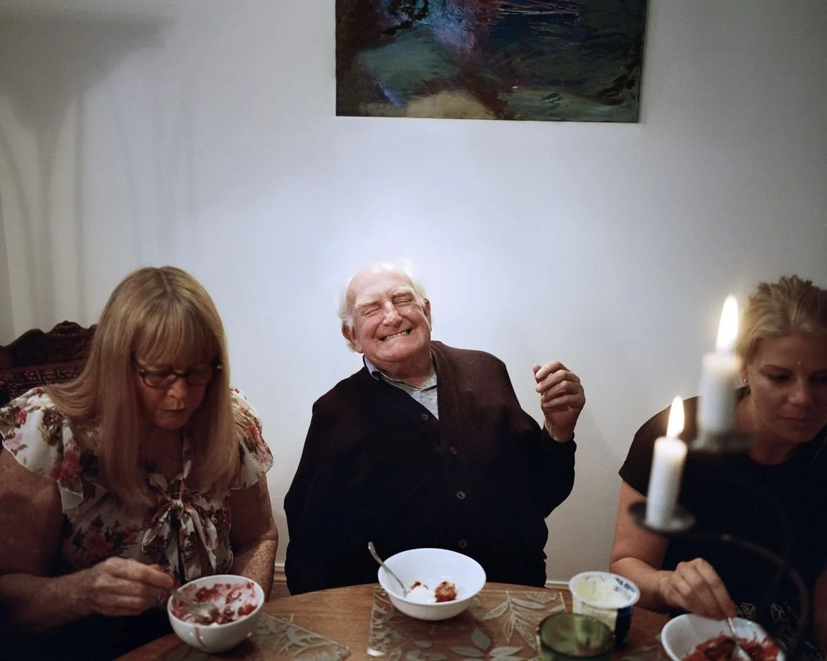 Adult patient strengthening voice during therapy for Parkinson's hypophonia