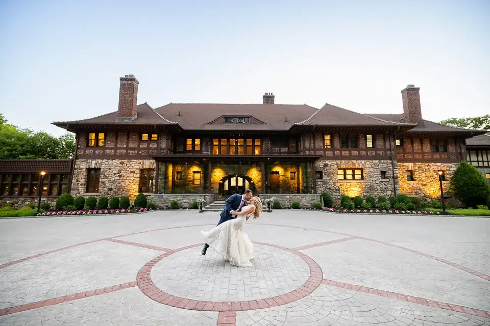 A Classic Wedding Day Centered on Ease, Elegance, and Celebration