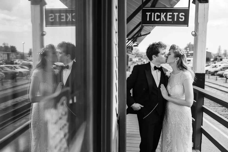 A Joyful Wedding Day Filled With Surprises, Laughter &amp; Real Moments