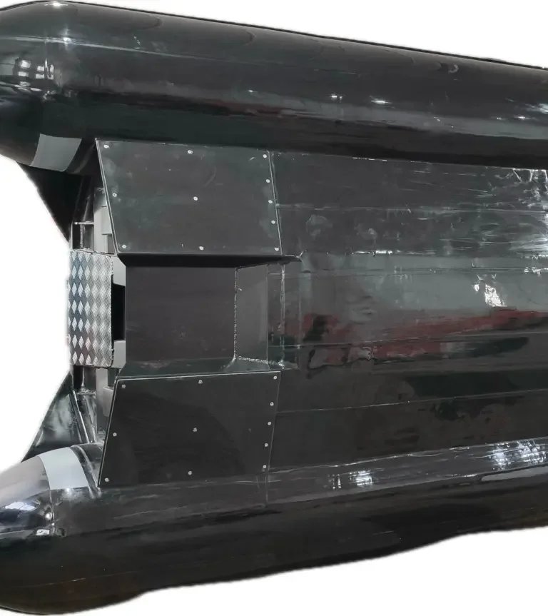 jet-pro-hull-2--768x863.jpg.webp