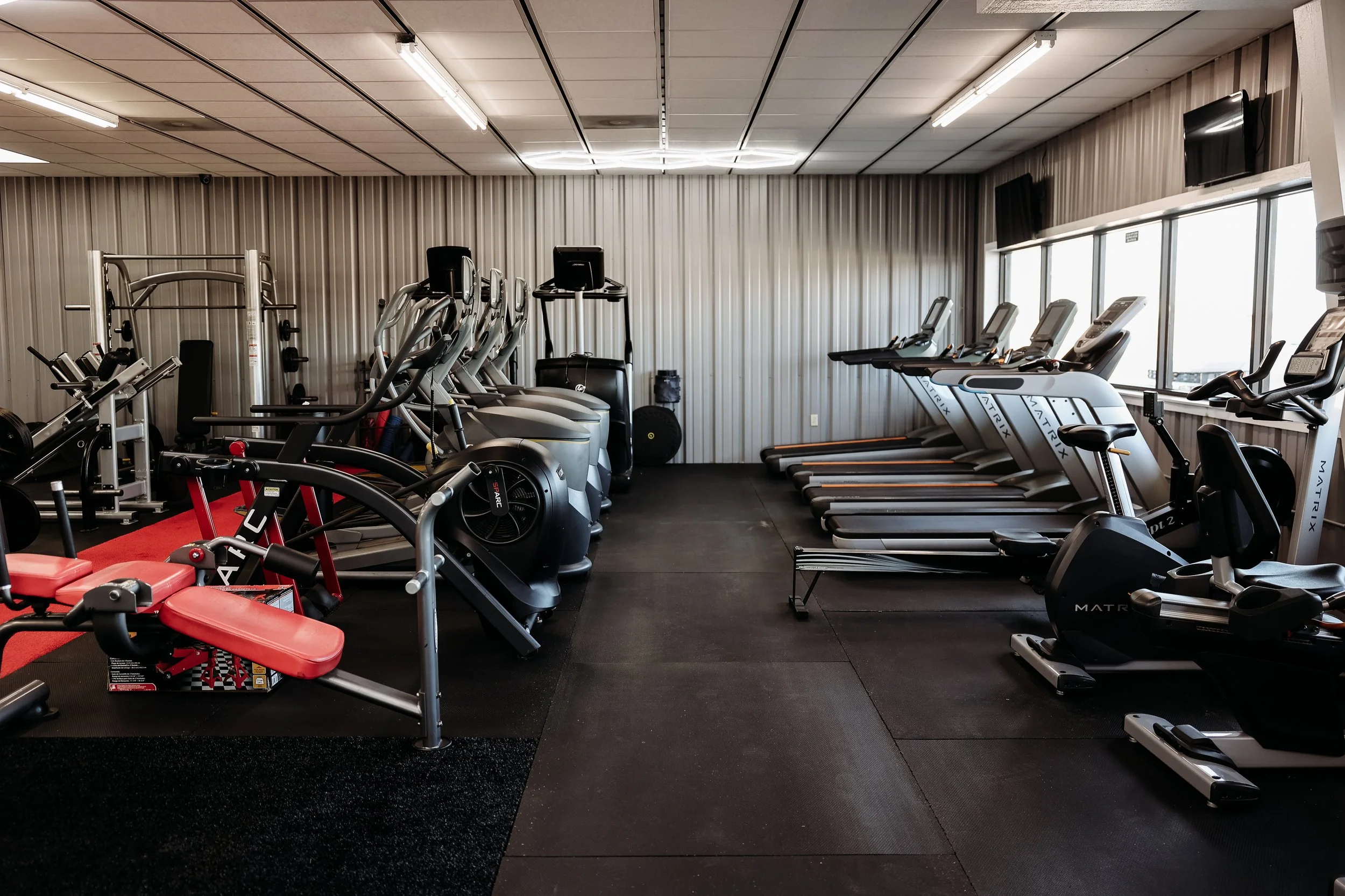 Affordable gym membership in Bonham Texas with full equipment access.