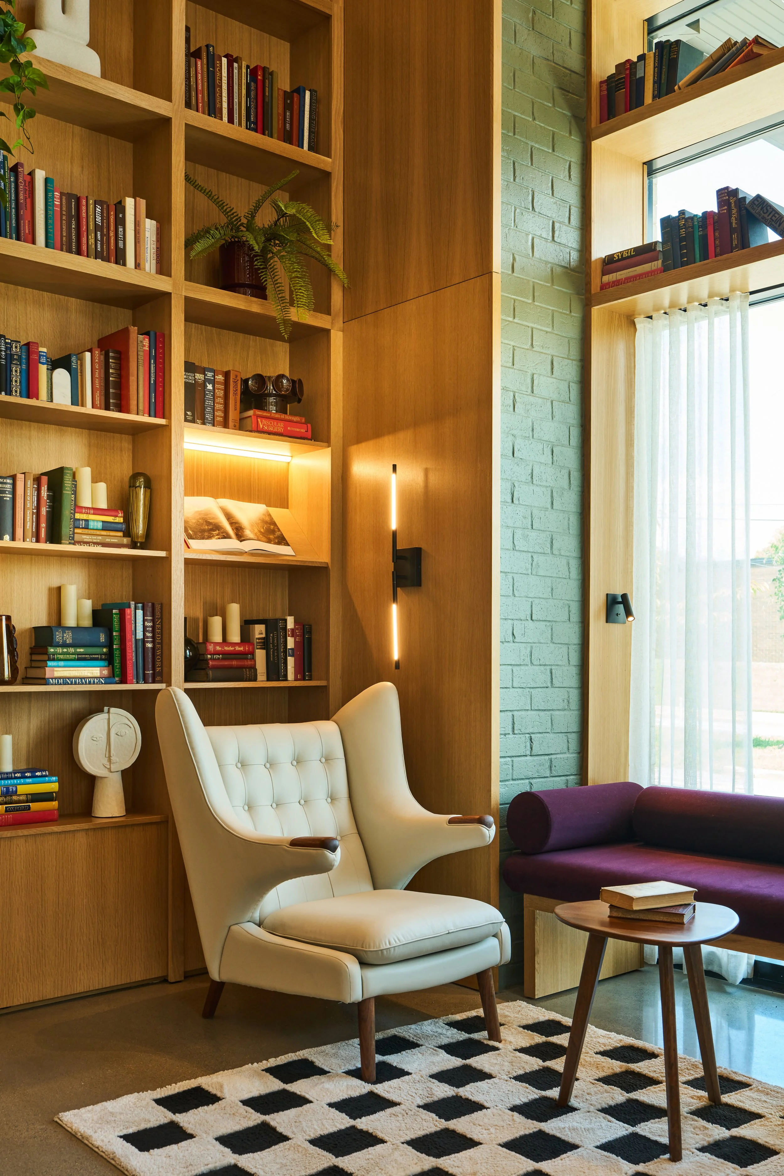 2-ALTA ROCHELLE - LEASING LOBBY.jpg
