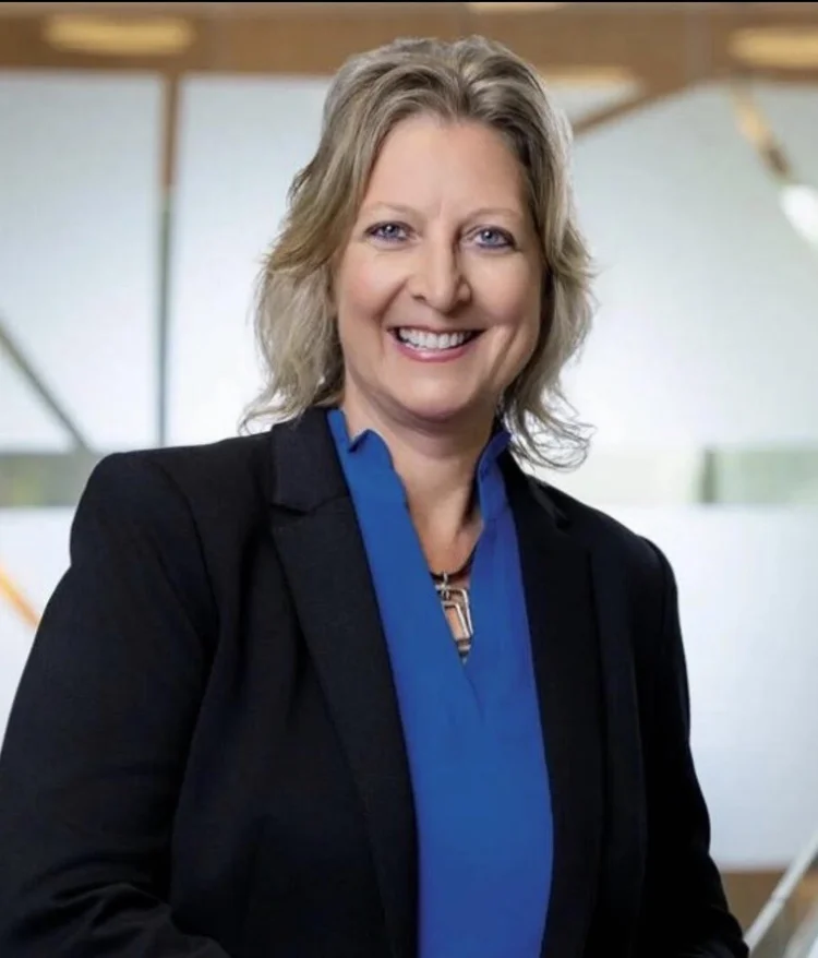 Portrait of Vicki Bayer