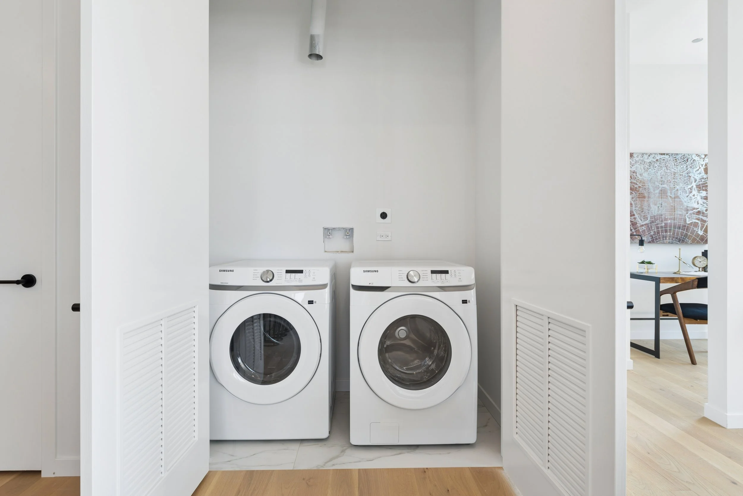 2072NWestern401(25).JPG