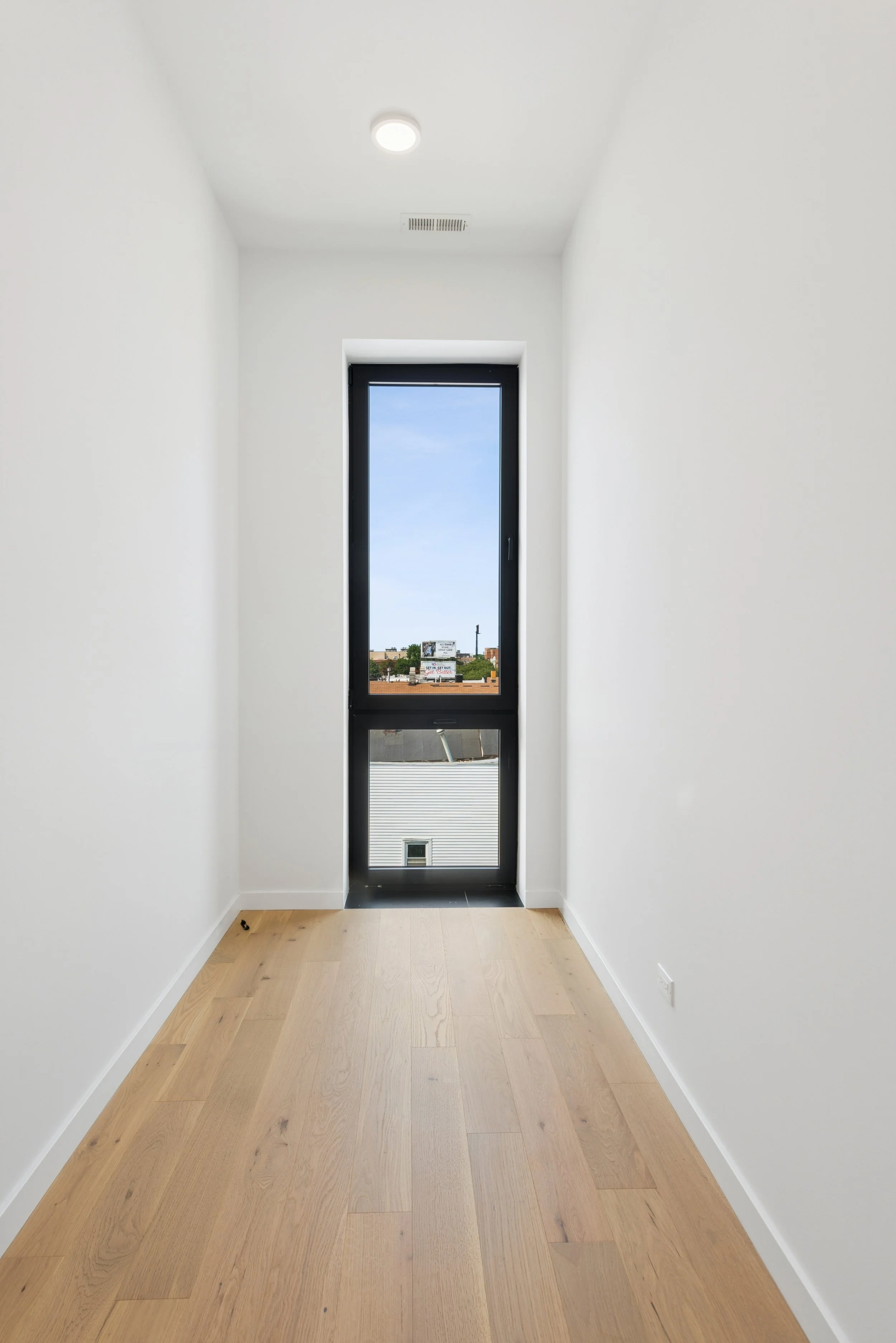 2072NWestern401(19).JPG