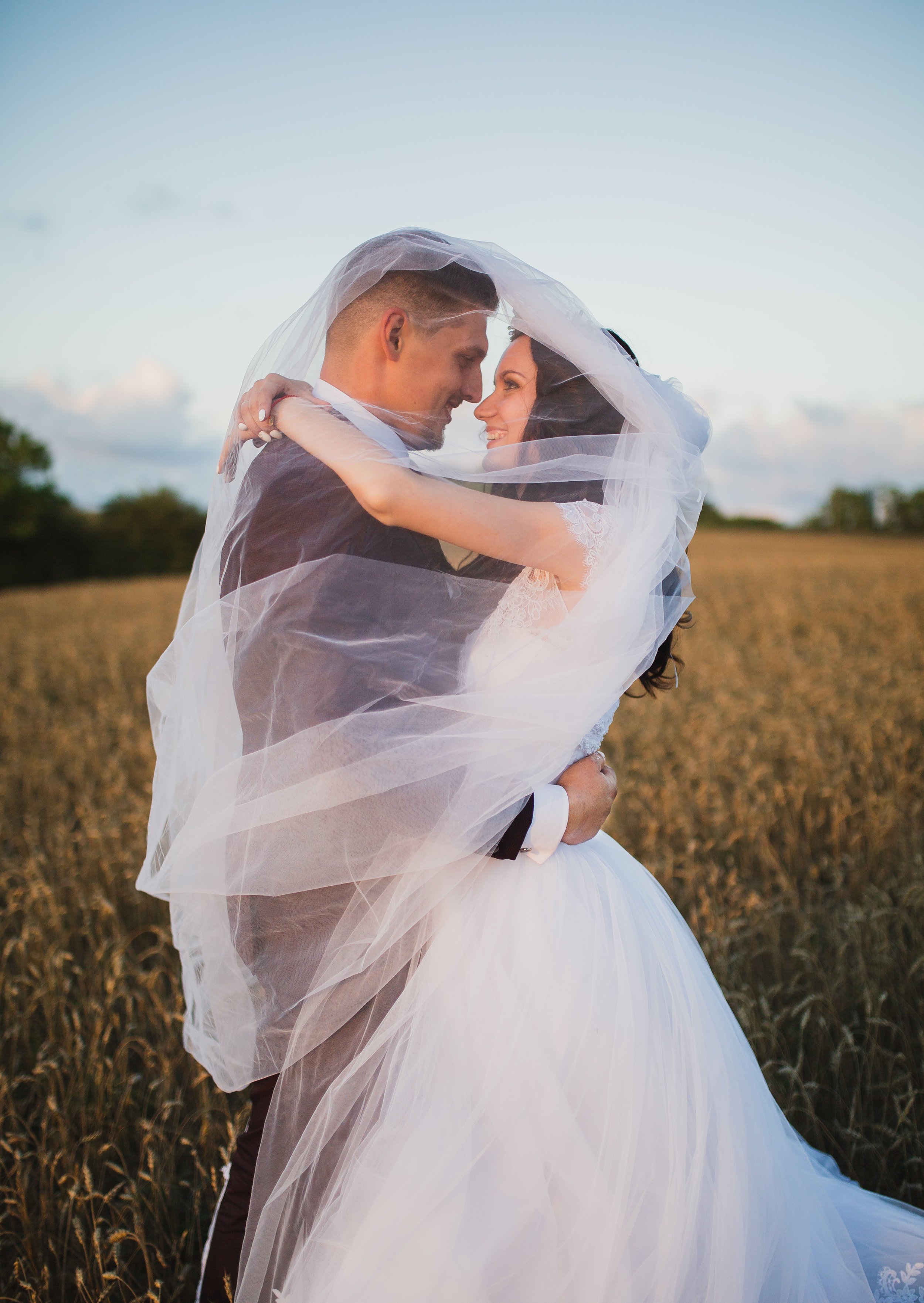 Finding the Right DJ for You on Your Wedding Day