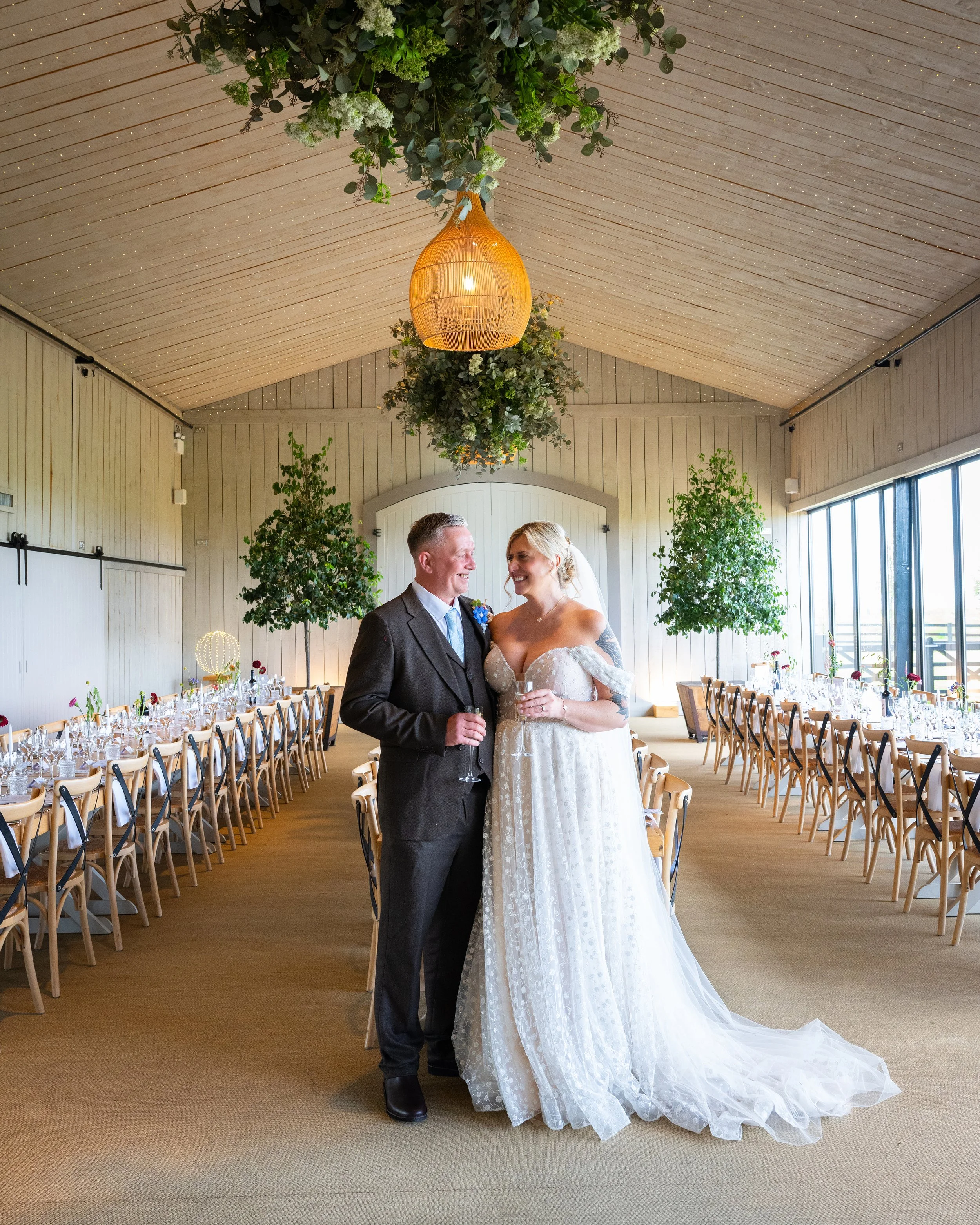 bride and groom, barn wedding