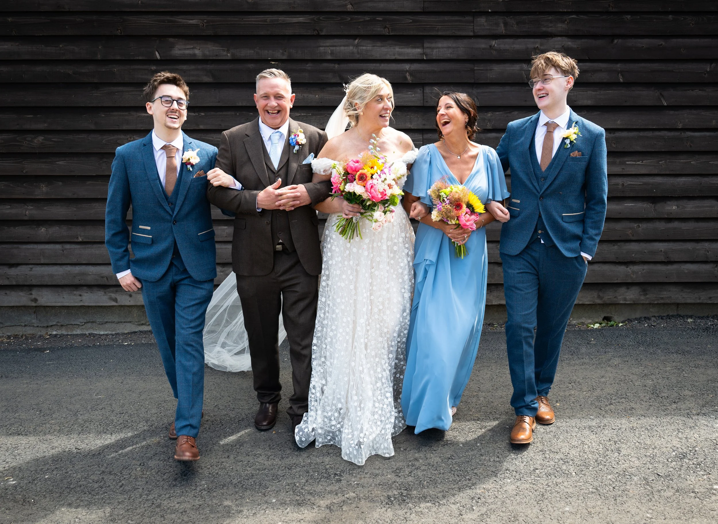 wedding party, bride, groom, best men, maid of honour 