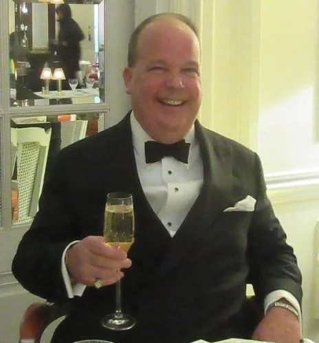 qm2 champagne me.jpg