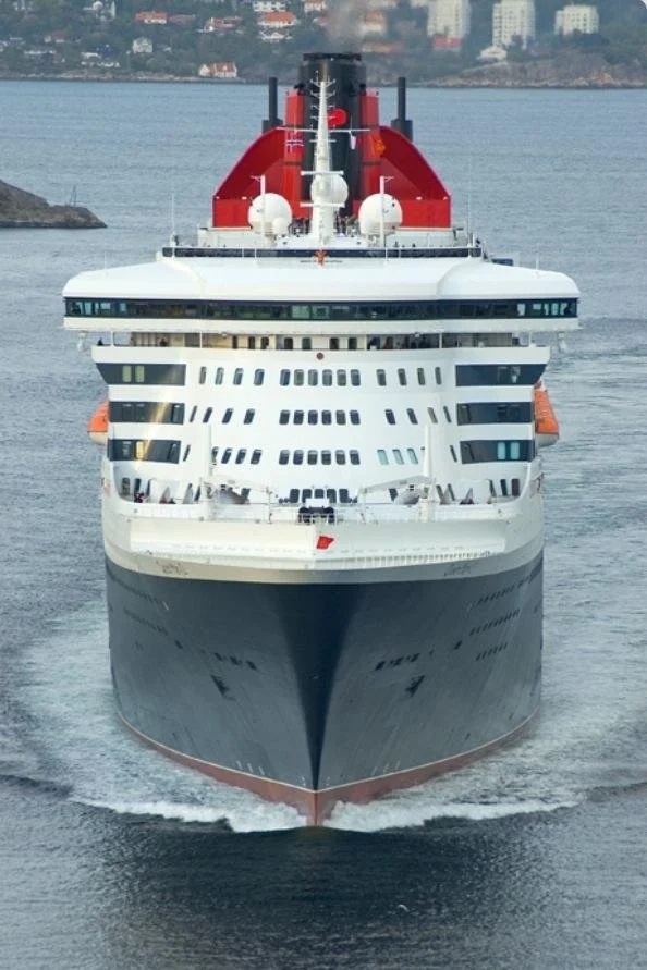 qm2 head on.jpg