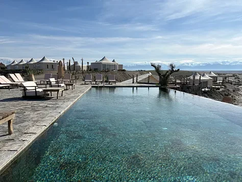 white-camel-camp-pool-agafay-desert