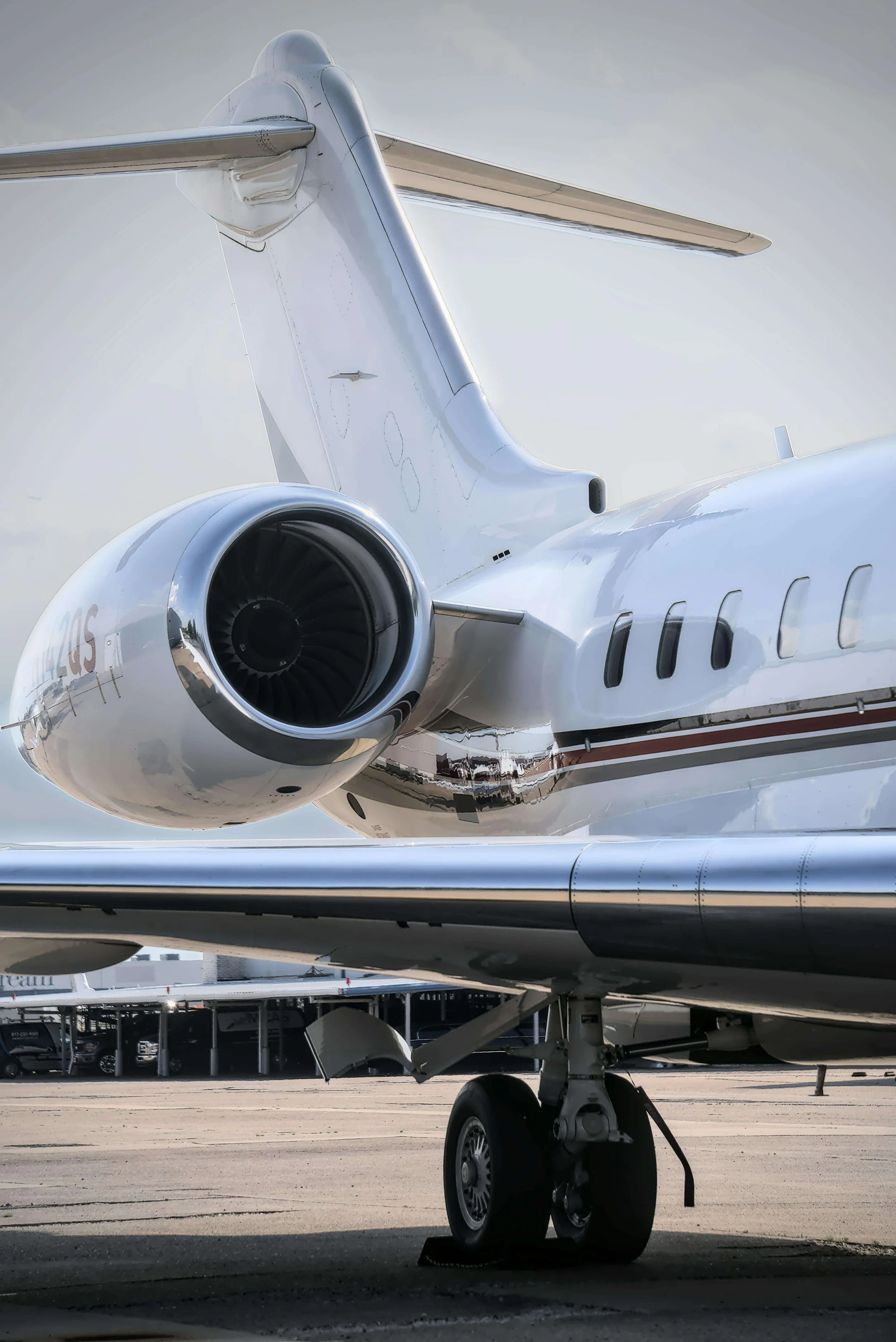 Image of the wing, engine and tail wing of a private plane