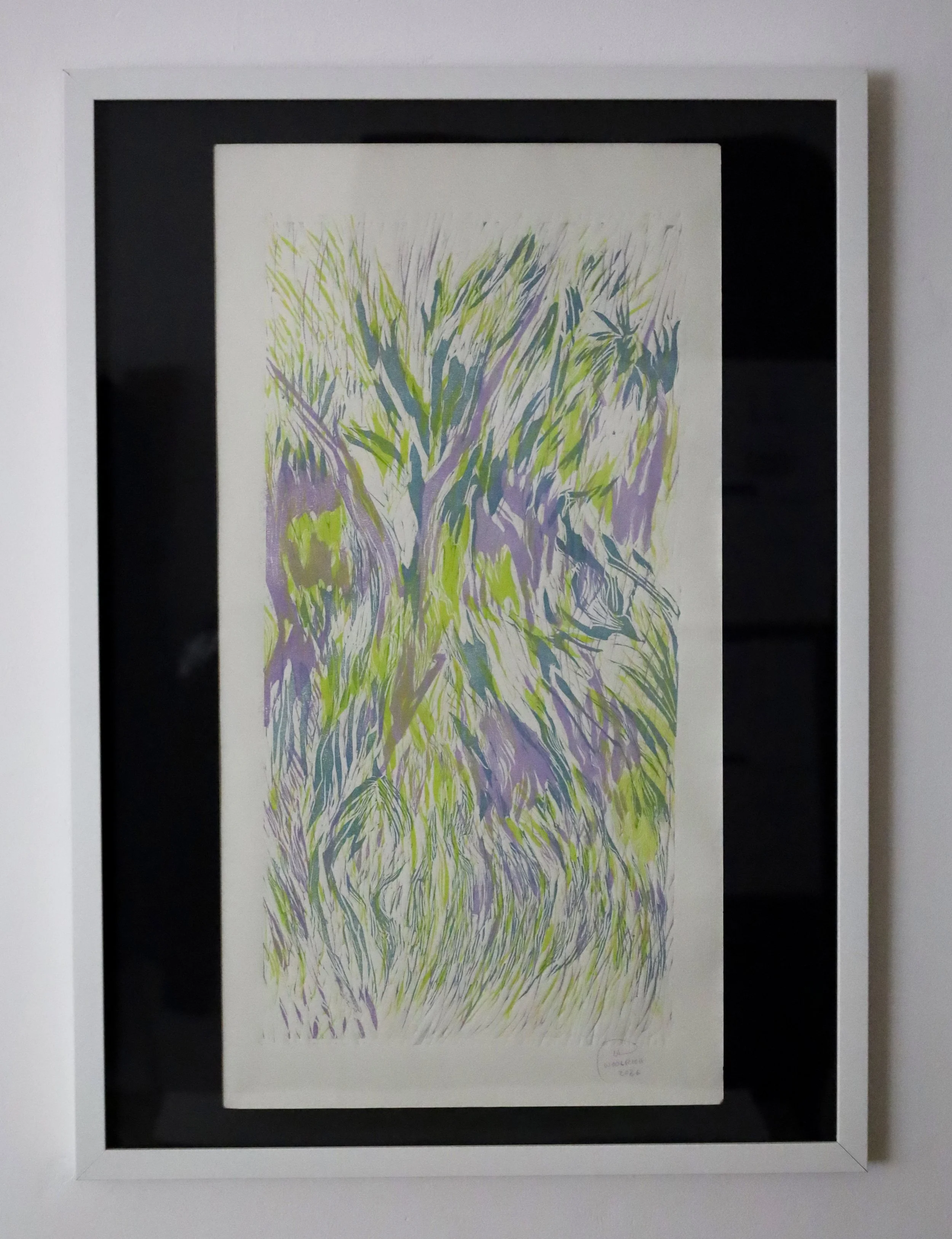 Árbol en llamas moradas