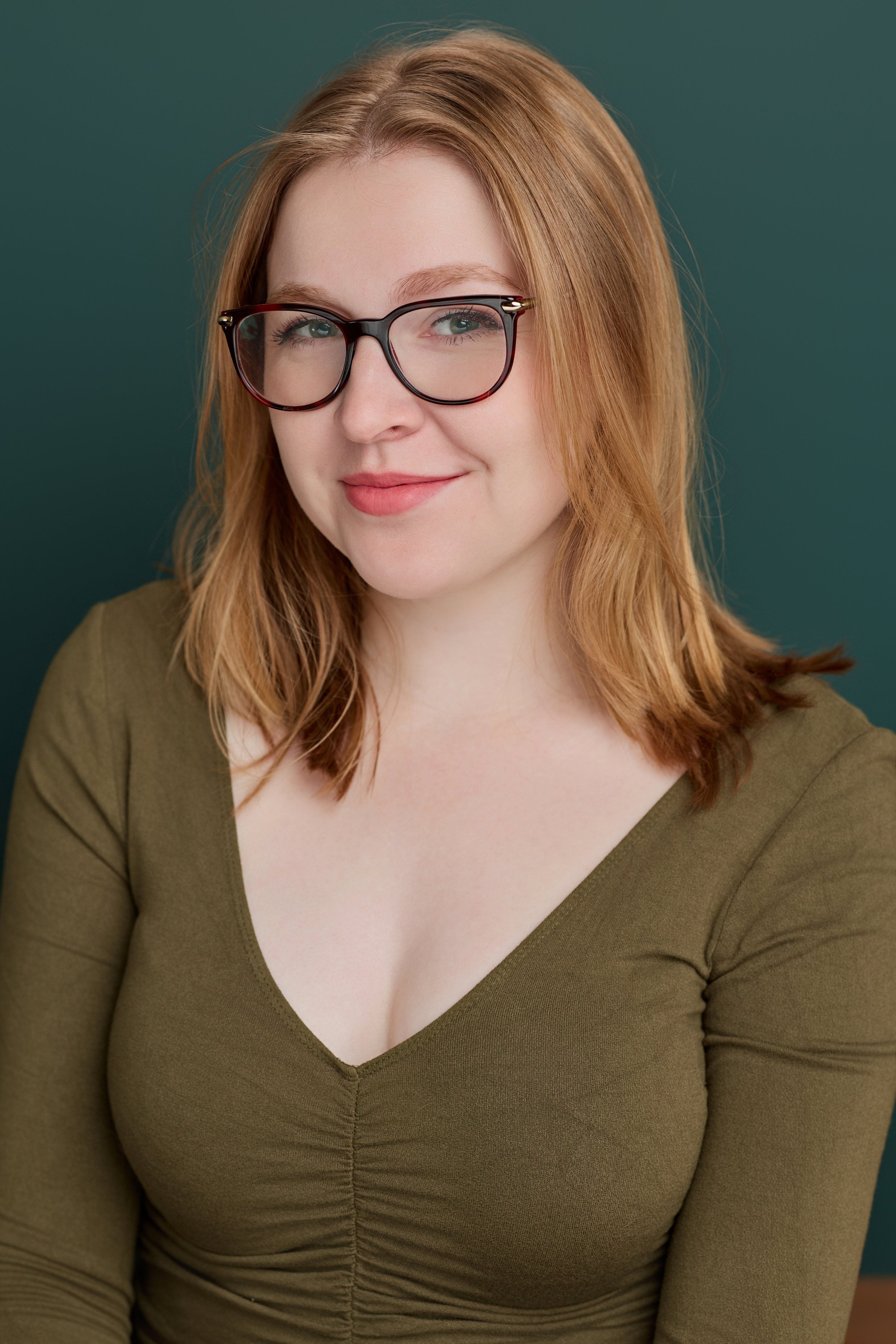 Dec Headshots2115_(2).jpg