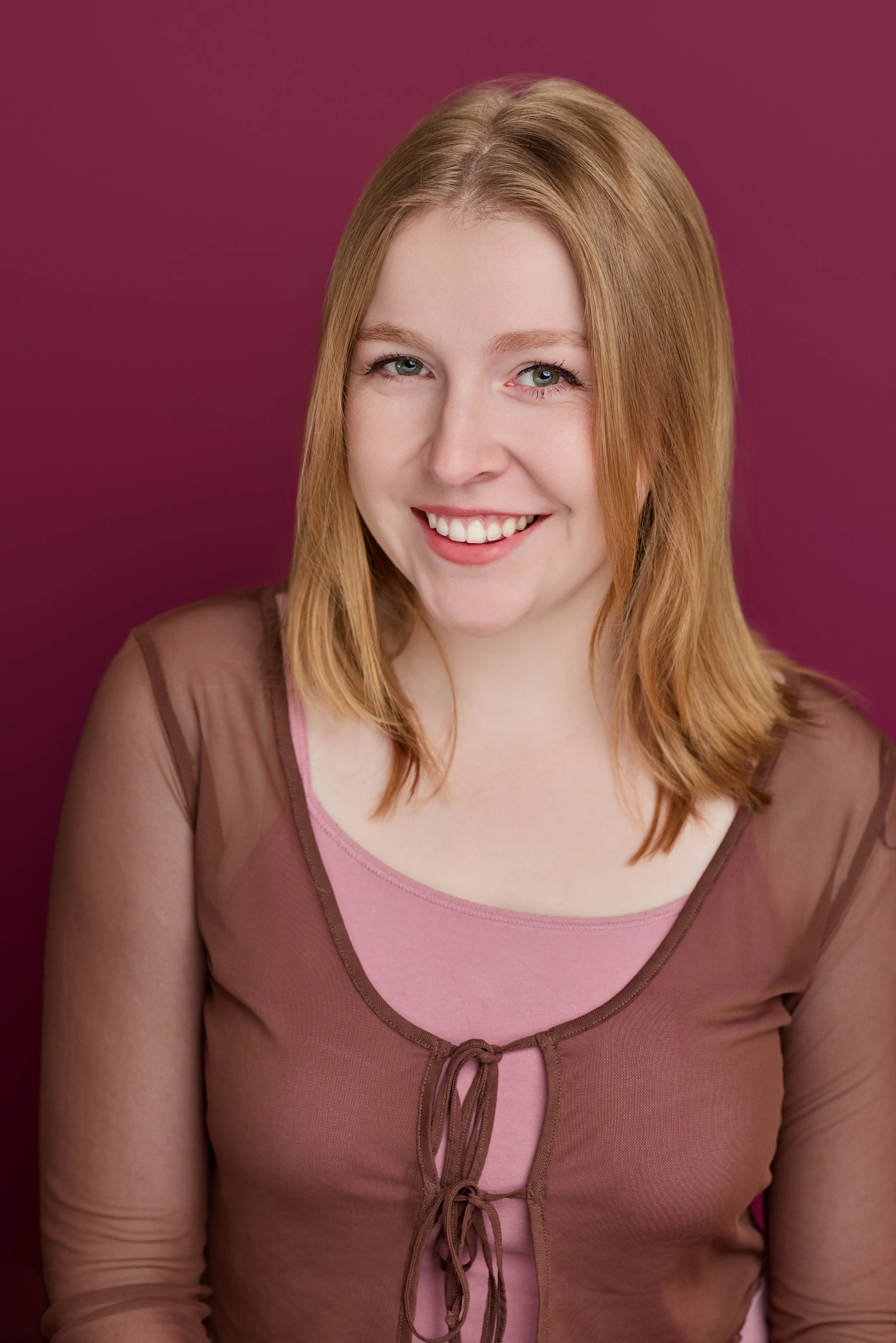 Dec Headshots1914_(2).jpg