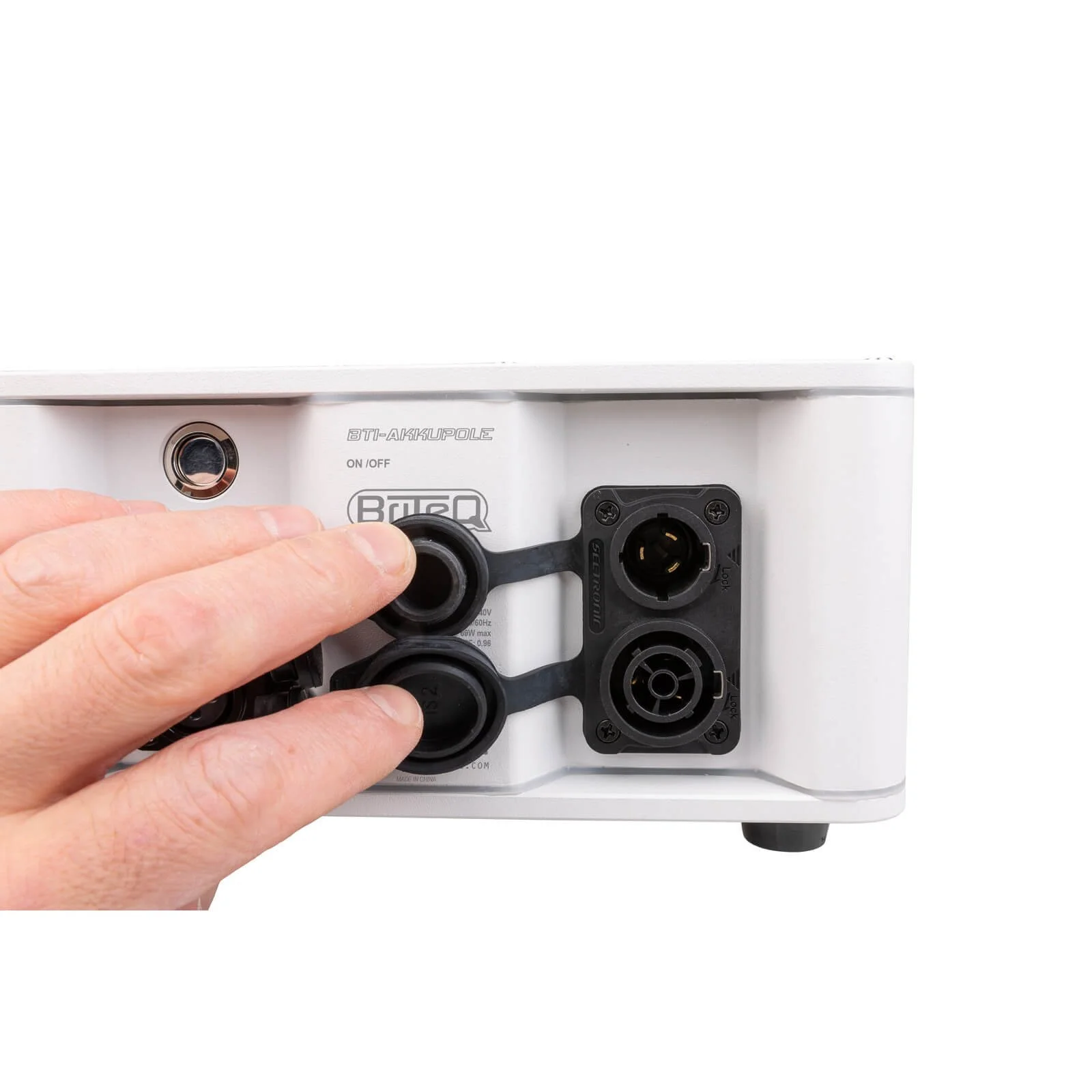 Briteq-BTI-AKKUPOLE-White-Close-Up-2.jpg